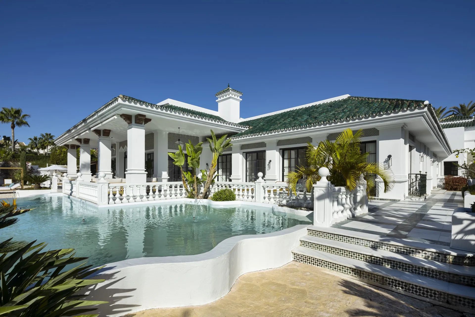 Architectonisch meesterwerk: villa met Andalusische en Moorse invloeden foto 1