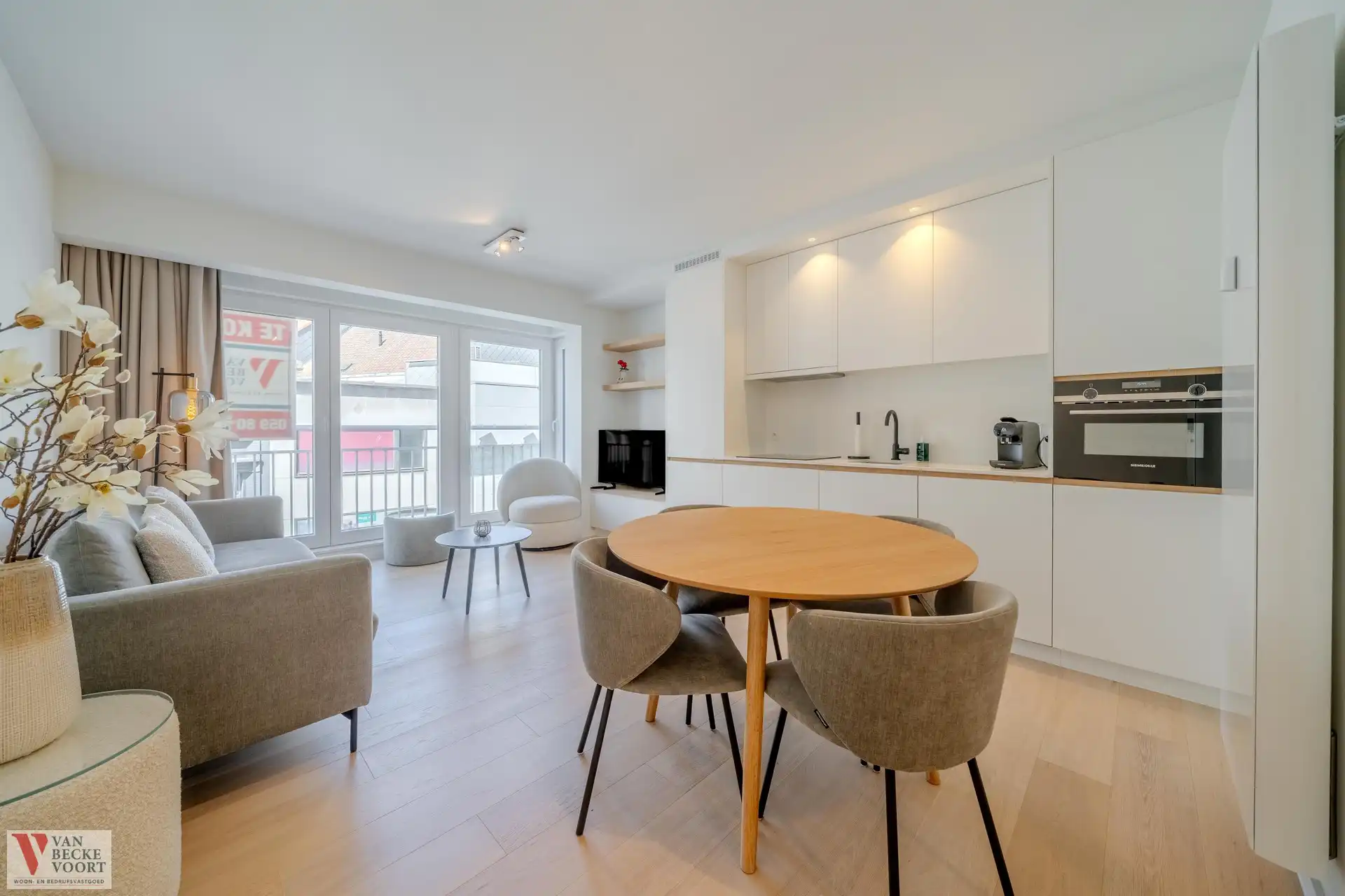 Smaakvol gerenoveerd appartement in het hartje van Oostende foto 2