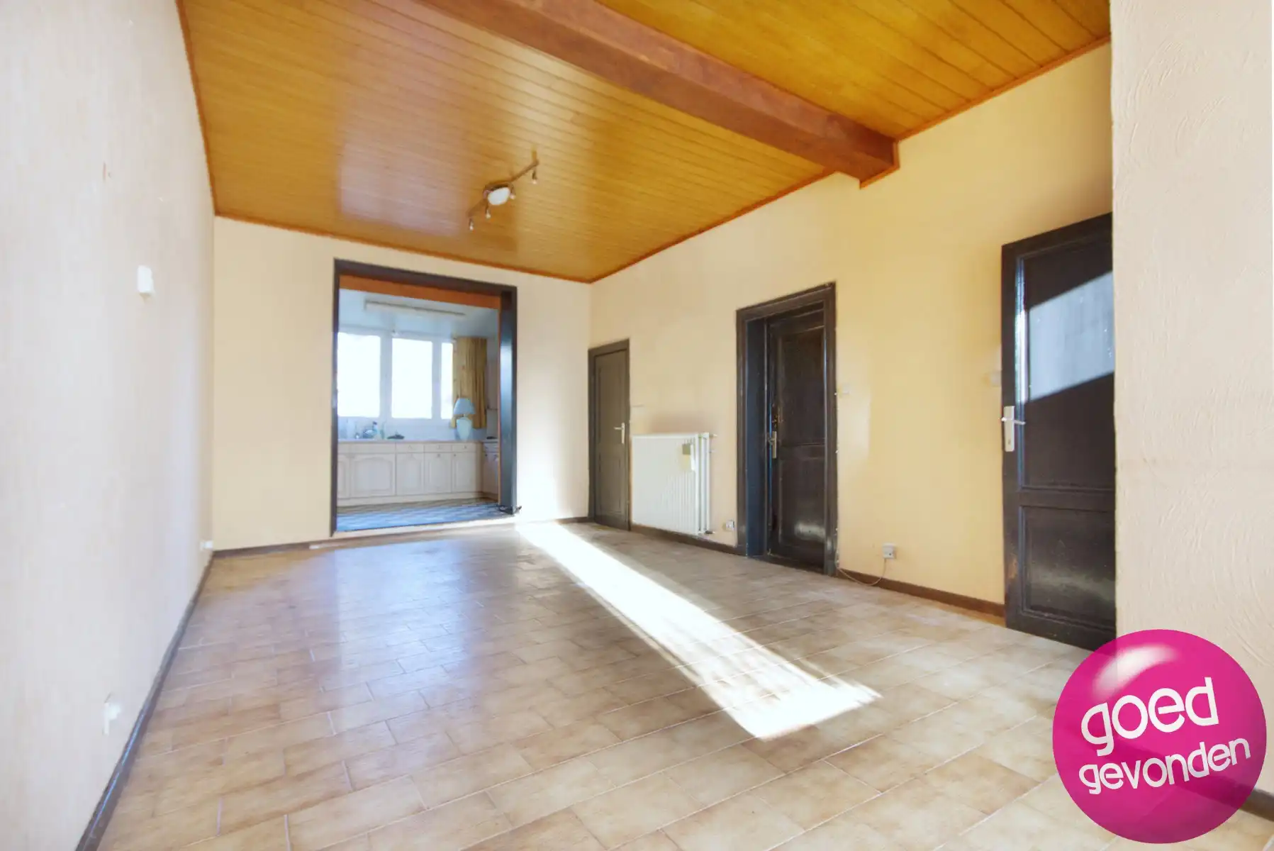 WONING - STALGEBOUW - TERRAS - TUIN - PARKING - TE RENOVEREN foto 11