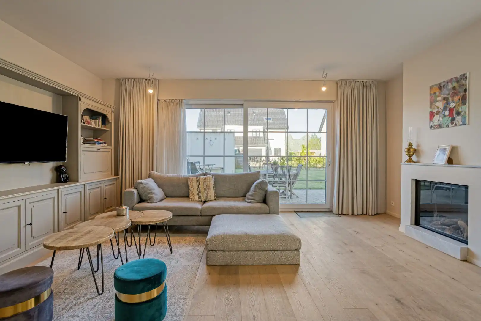 Recente halfopen woning met 4 slaapkamers en garage! foto 2