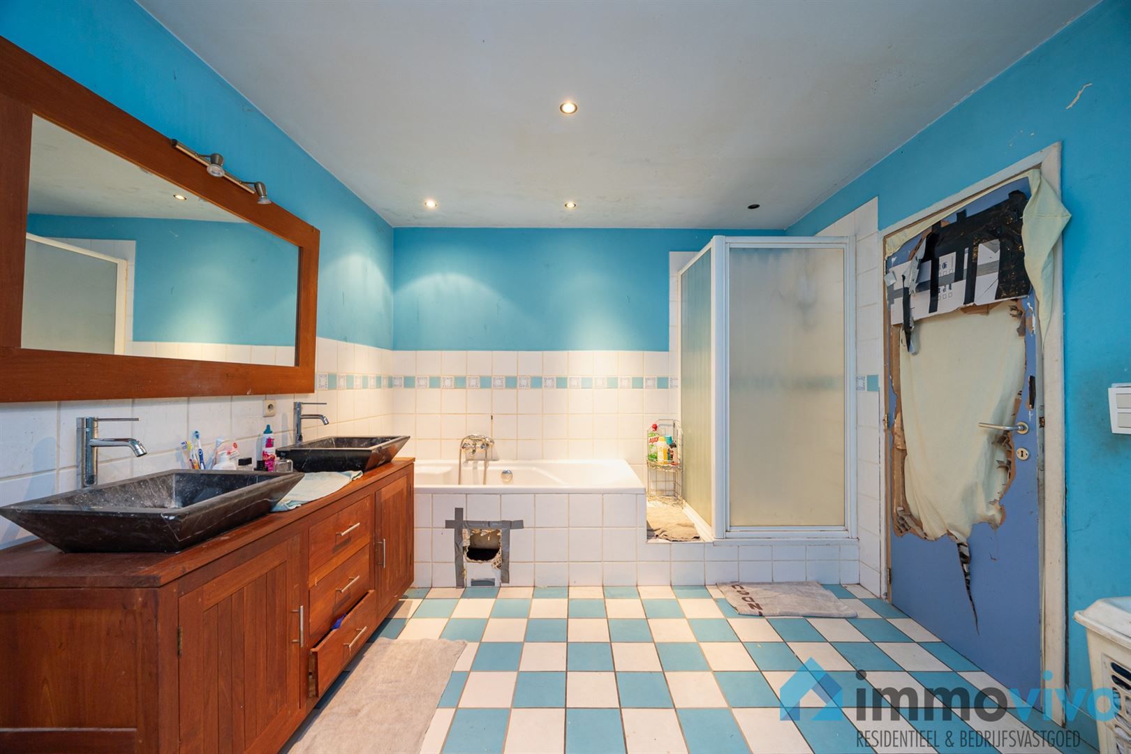 Te renoveren woning met 2 slaapkamers en tuin. foto 9