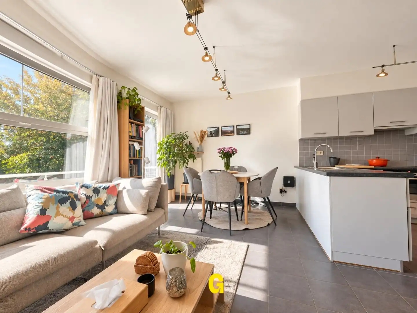 Instapklaar appartement met 1 slaapkamer en prachtig terras in hartje Hoeselt foto 7