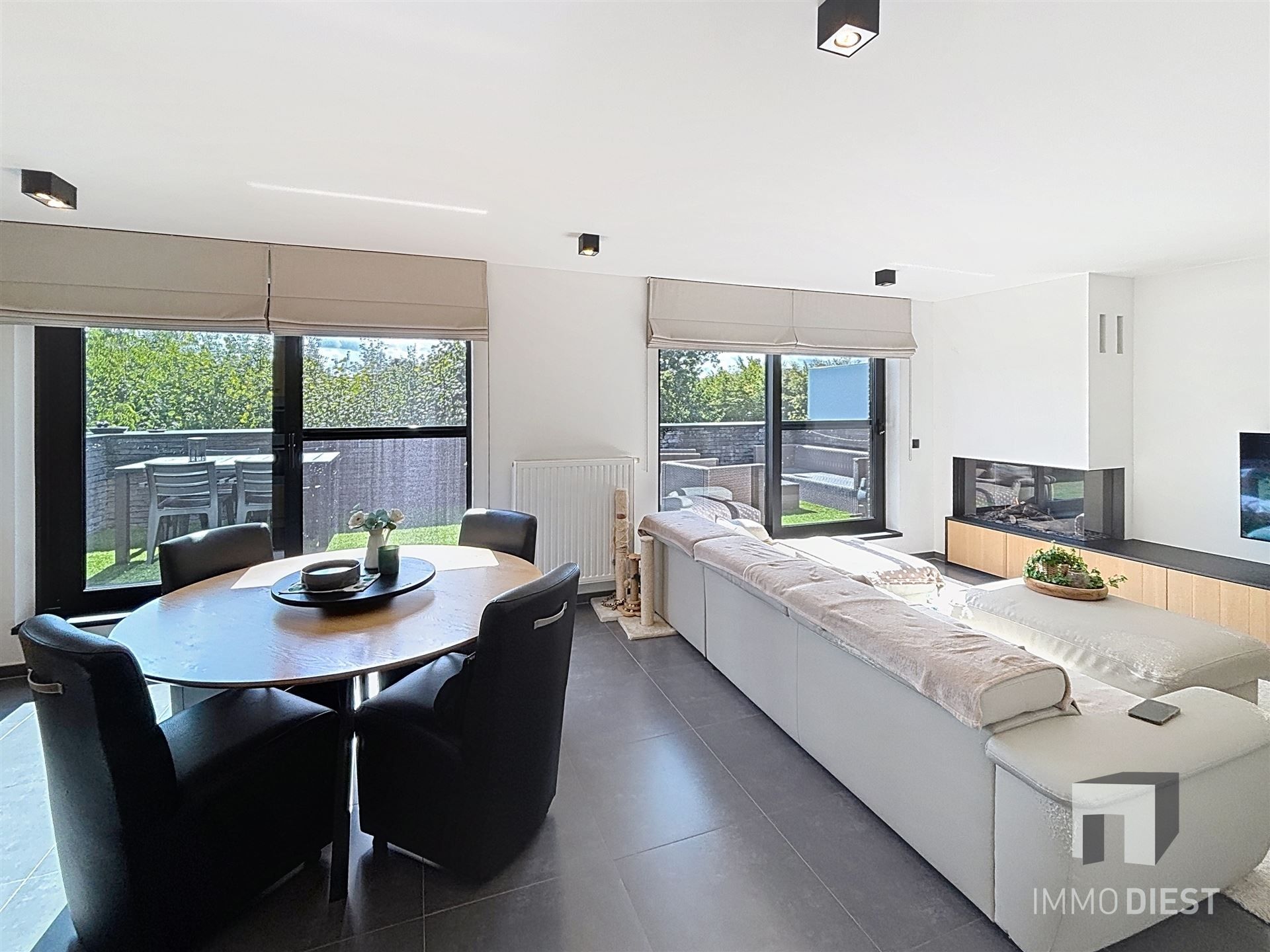Modern duplex appartement met 3 slpkmrs foto 5