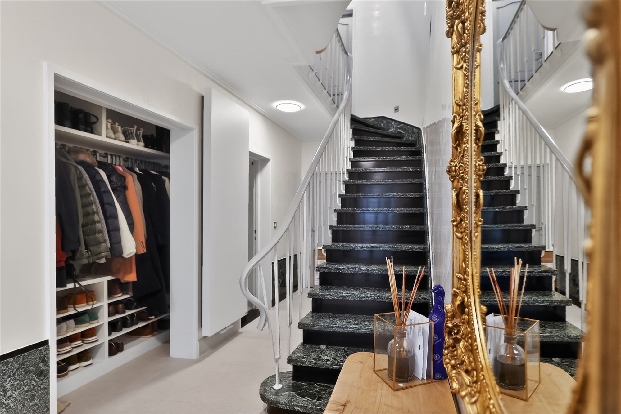 Knap afgewerkte ruime woning op toplocatie foto 19