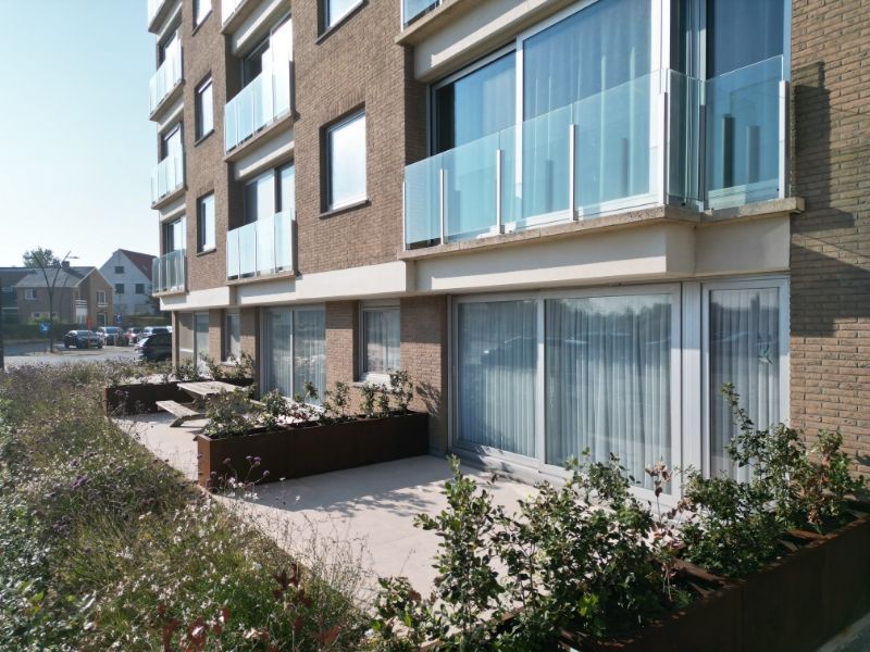 Drie slaapkamers en een ruim terras, vlakbij zee! foto 7