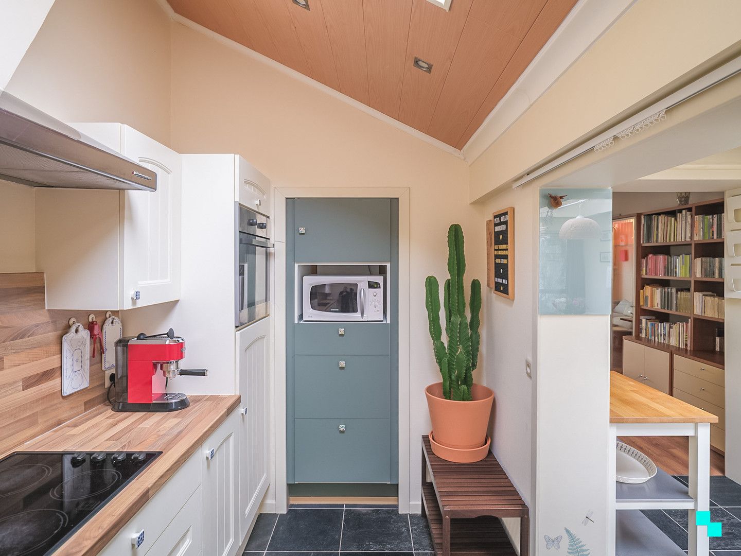 Charmante woning met drie slaapkamers in het hart van Merelbeke foto 16