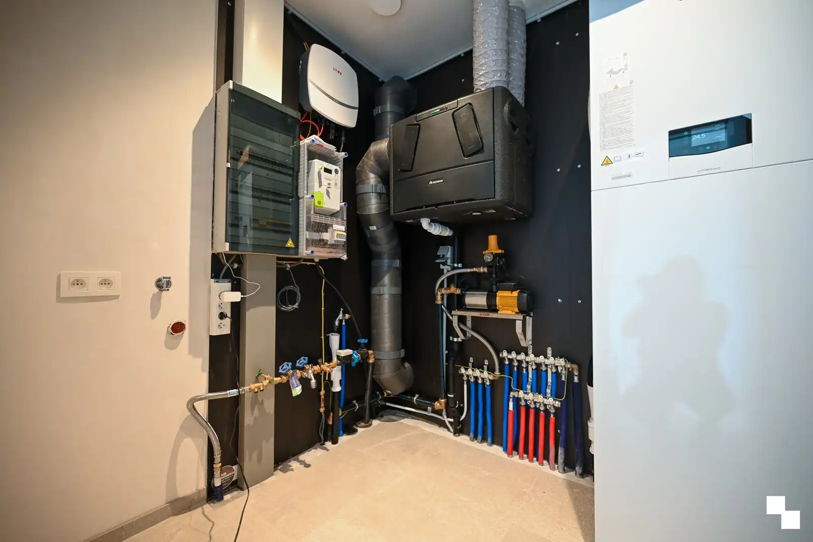 Uitzonderlijk ruime nieuwbouwwoning te Izegem foto 22