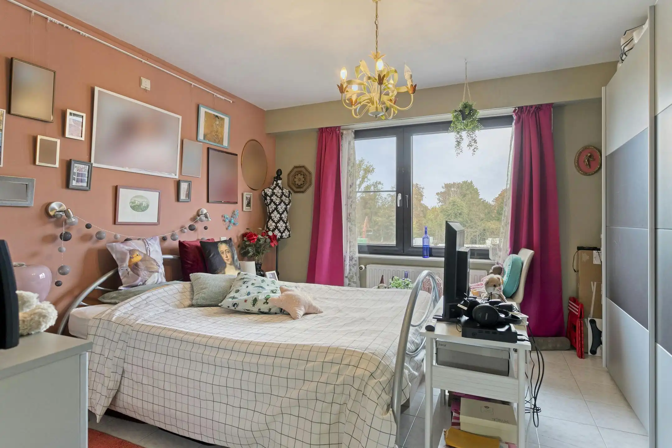 Instapklaar 2-kamerappartement in hartje Poperinge foto 9