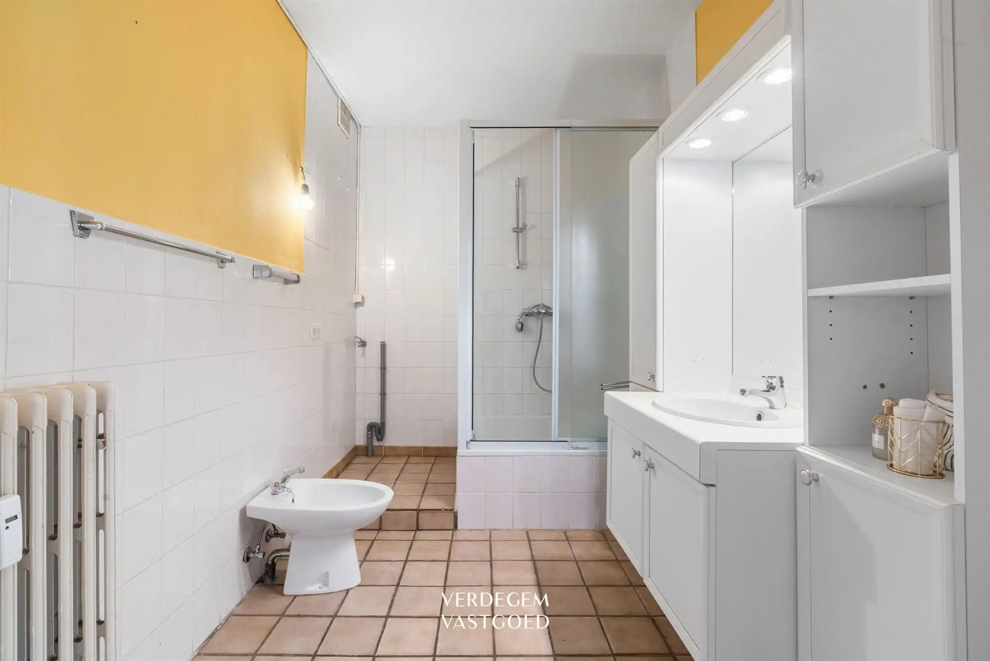 Gezellig en ruim appartement met 2 slaapkamers, terras en garage foto 11