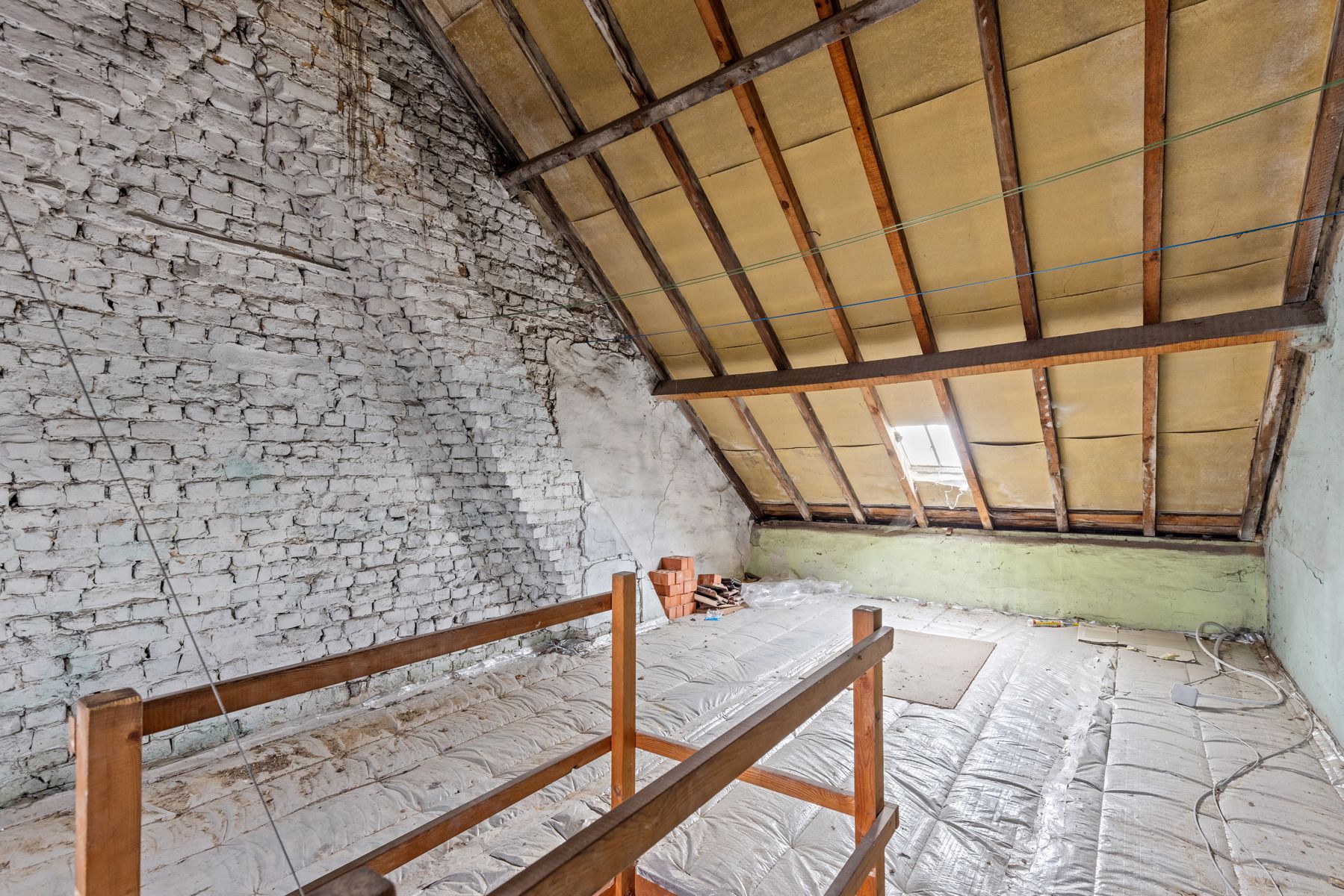 Knusse en gezellige rijwoning met tuin – Jouw warme thuis! foto 8