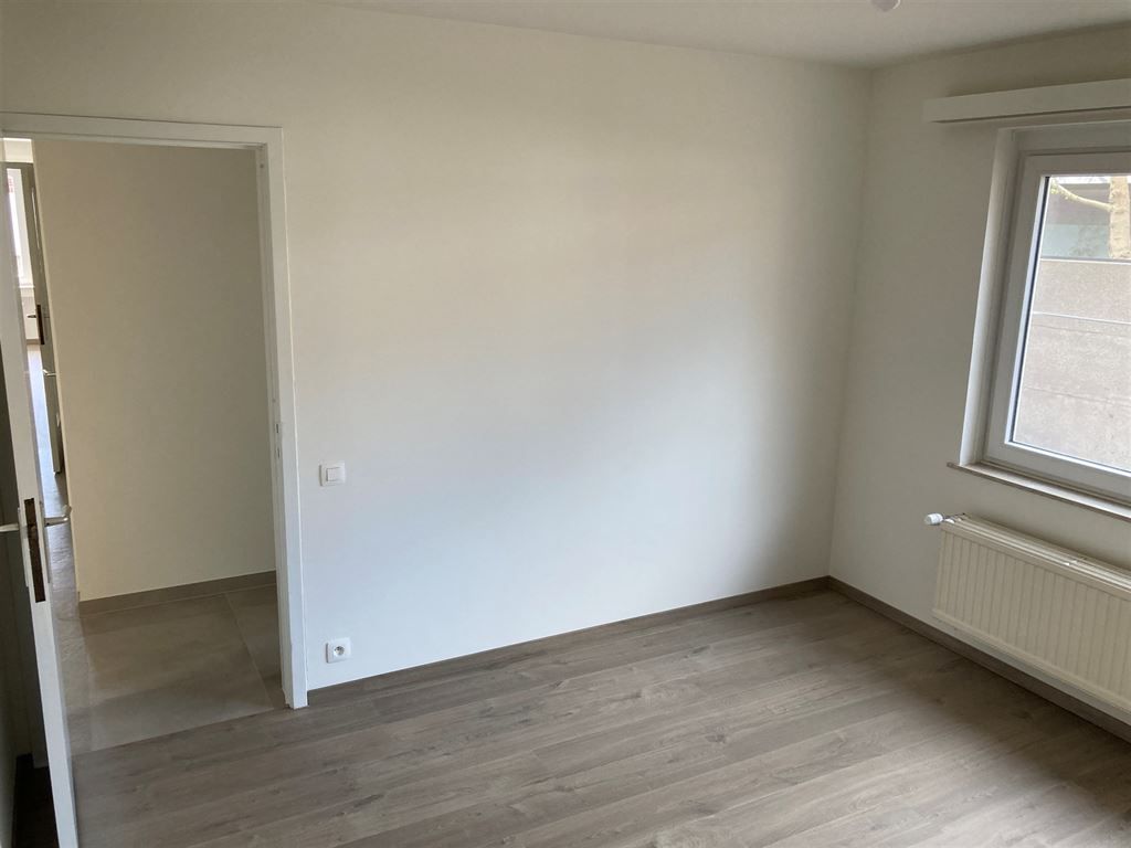 Prachtig gerenoveerd gelijkvloers appartement met 2 kamers foto 13