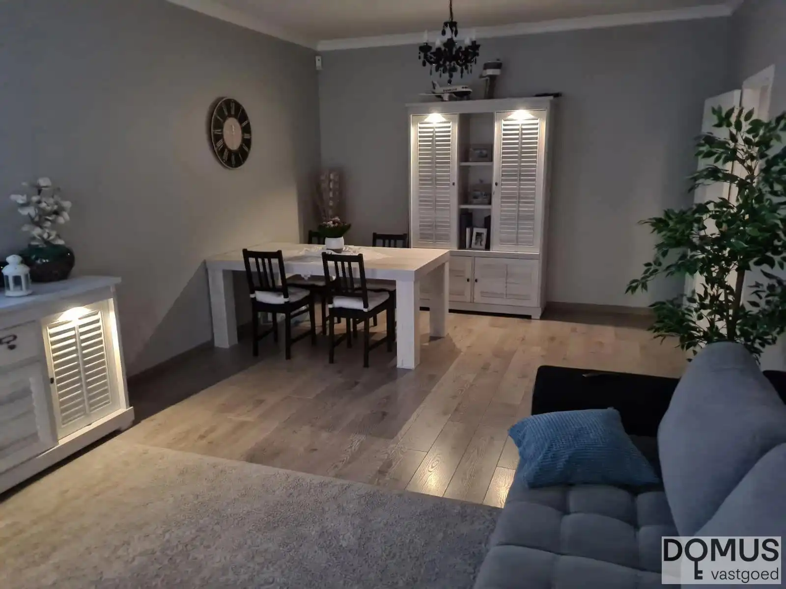 Gelijkvloersappartement met 2 slaapkamers foto 3