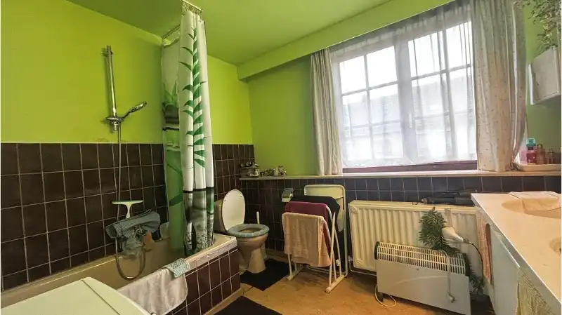 Comfortabele 4-slaapkamerwoning met GARAGE en TUIN te koop in Assebroek Brugge foto 13