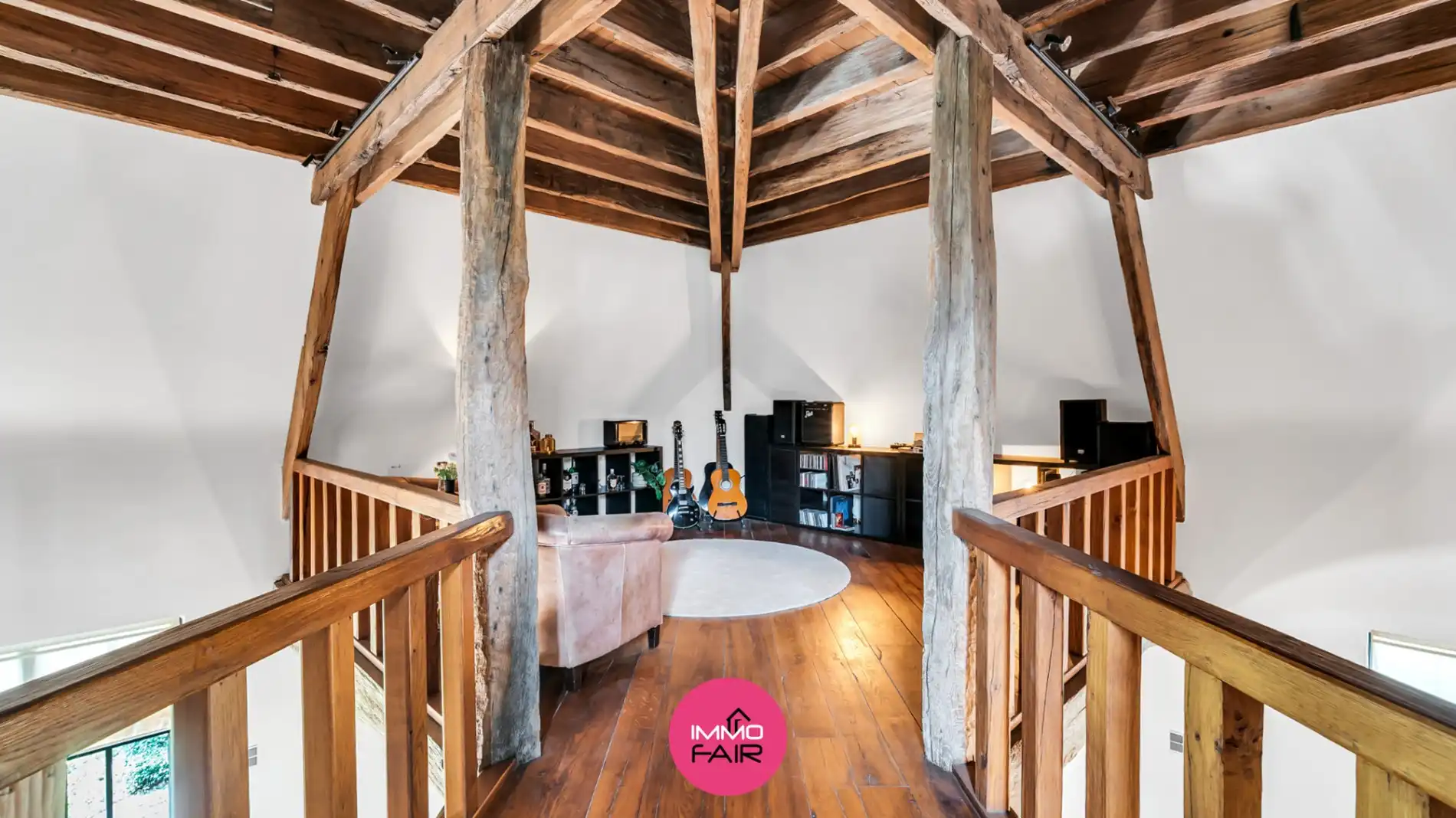 Exclusieve, karaktervolle villa met authentieke elementen in rustige, bosrijke omgeving foto 21