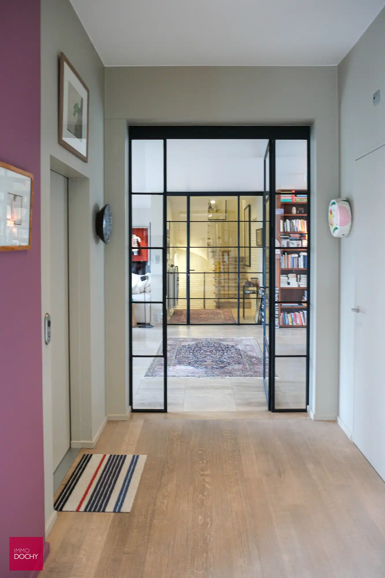 Heel ruime stadswoning met kantoren en tuin foto 5