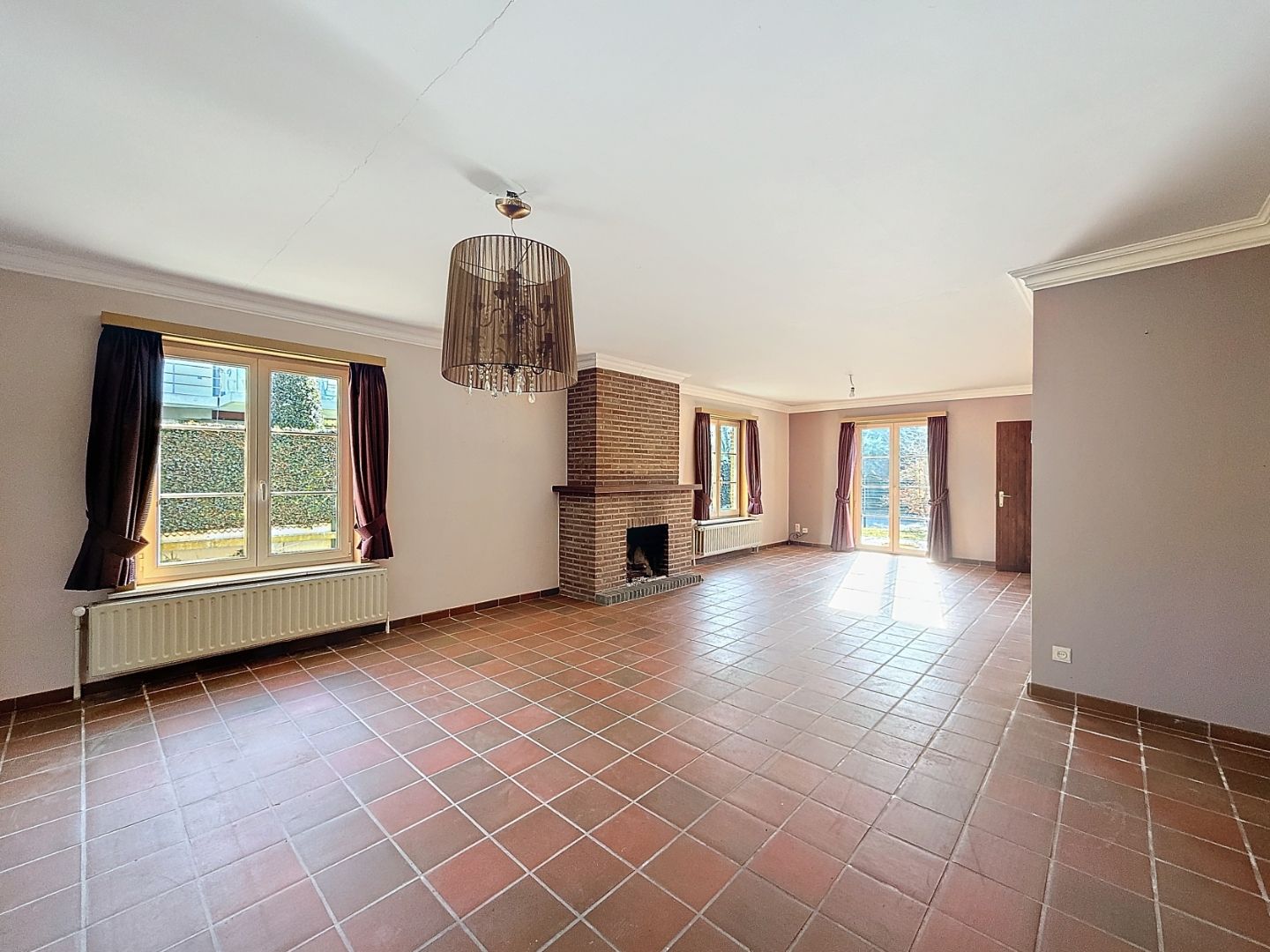 Halfopen gezinswoning met tuin op toplocatie nabij de duinen in Oostduinkerke foto {{pictureIndex}}