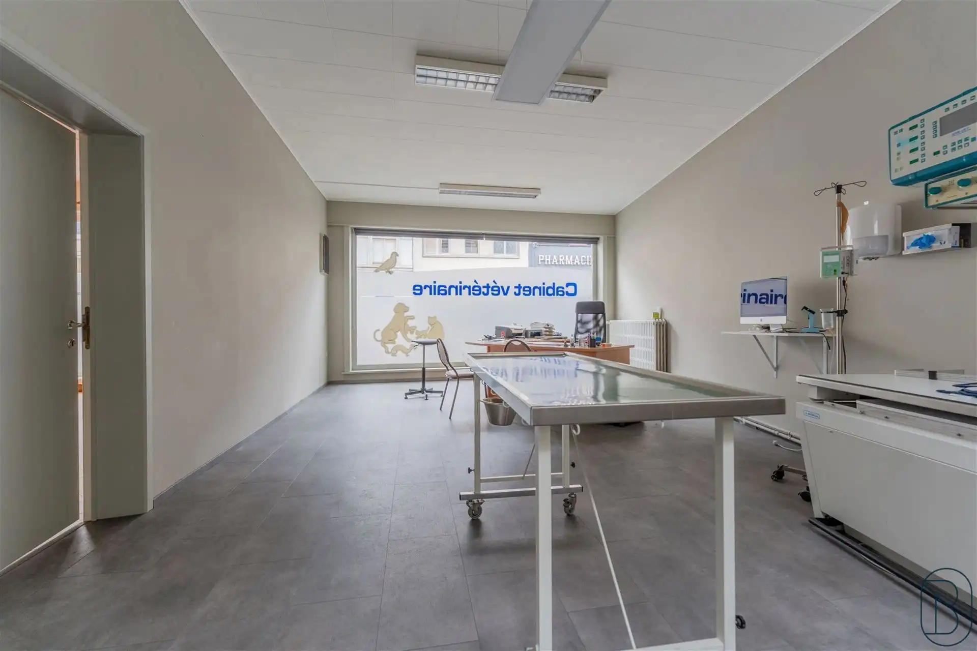 Indrukwekkend handelspand met woonst (6 SLK)! foto 11