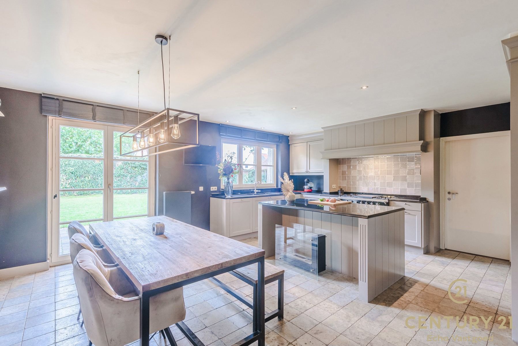 Tijdloze, instapklare villa met 5 slpk en 3 badk op ca1521m² foto 10