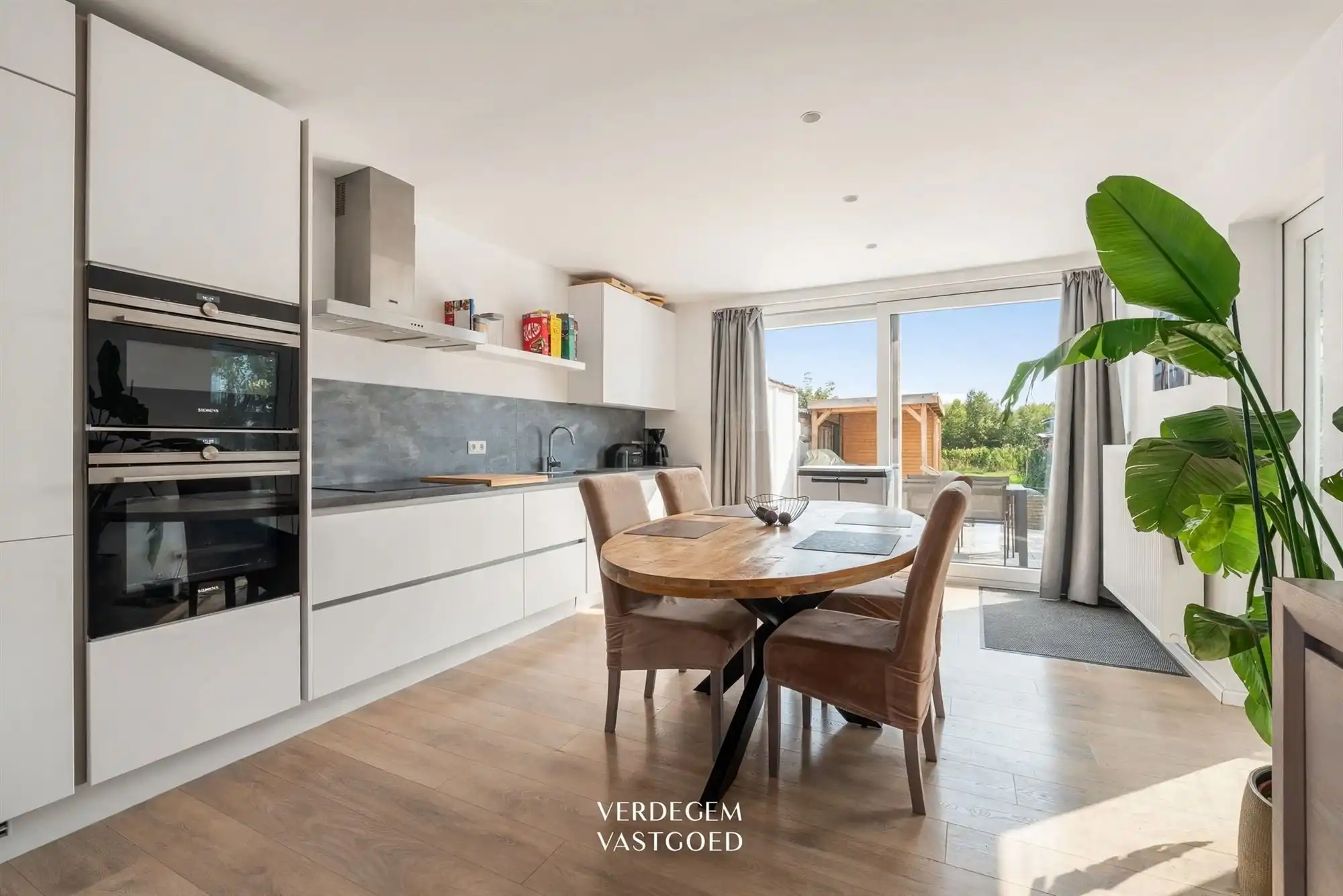 Gezellige, instapklare woning met 2 slaapkamers, ZW tuin en open zicht foto 2