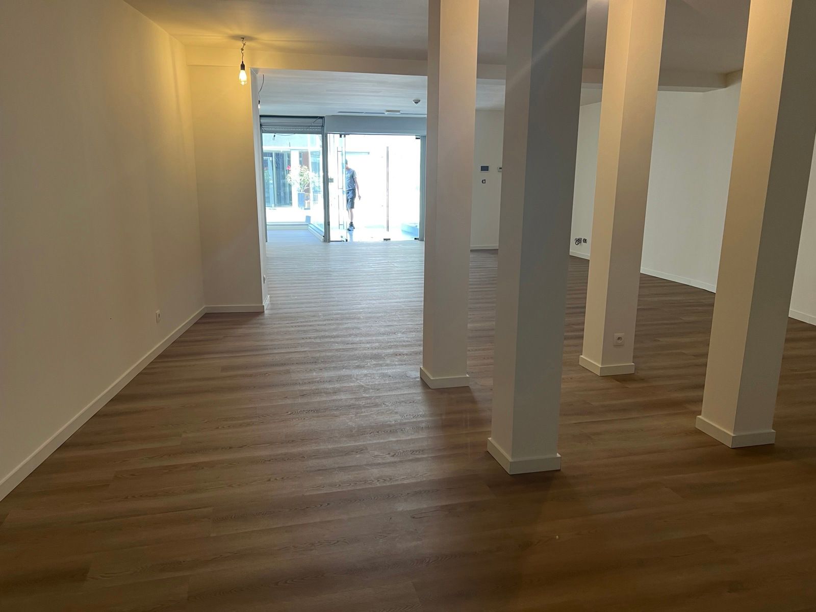 Vernieuwd Handelspand op toplocatie in Kontich foto 4