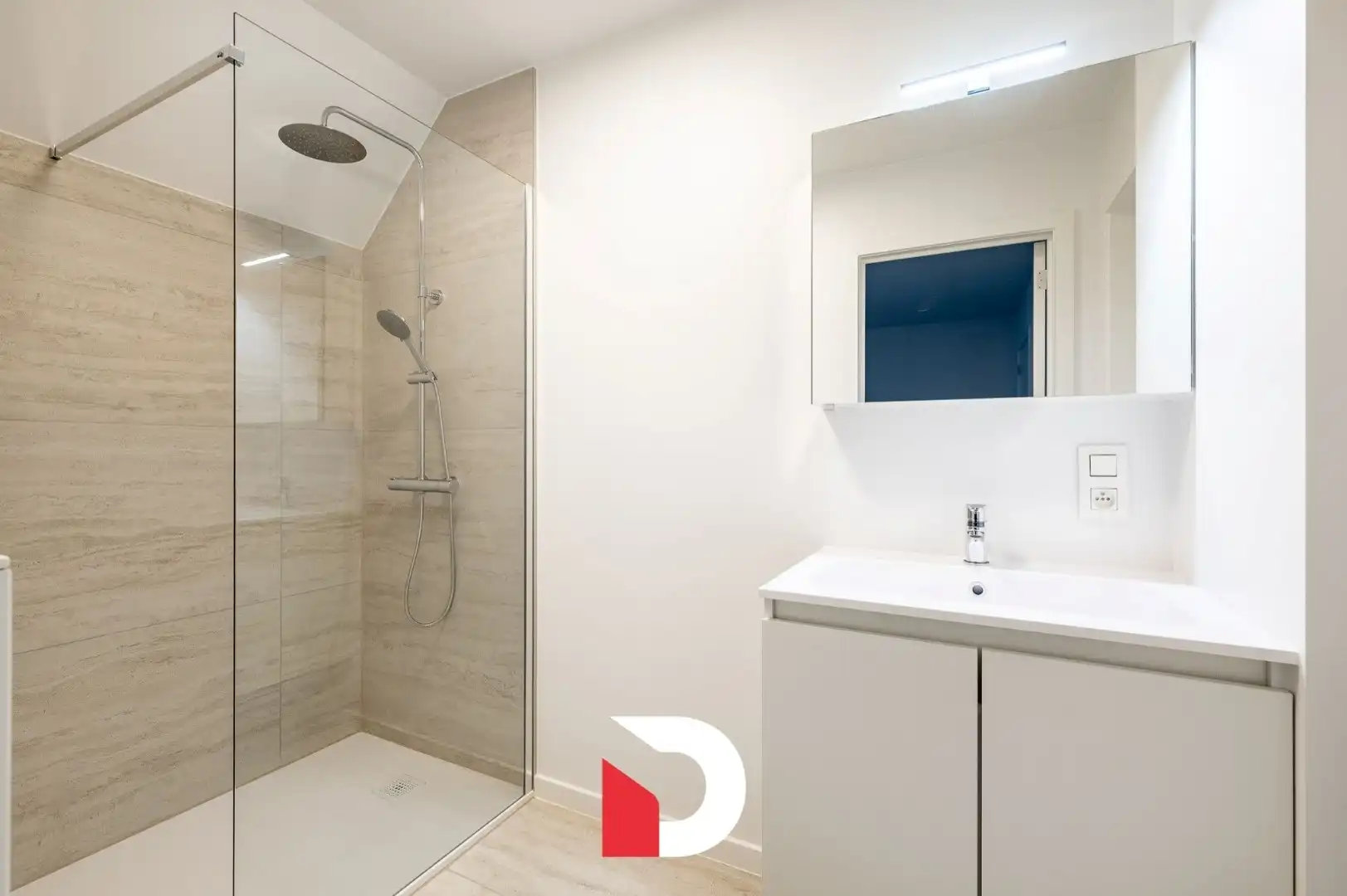 Uniek gerenoveerde burgerwoning met gezellige tuin te Kristus-Koning foto 32