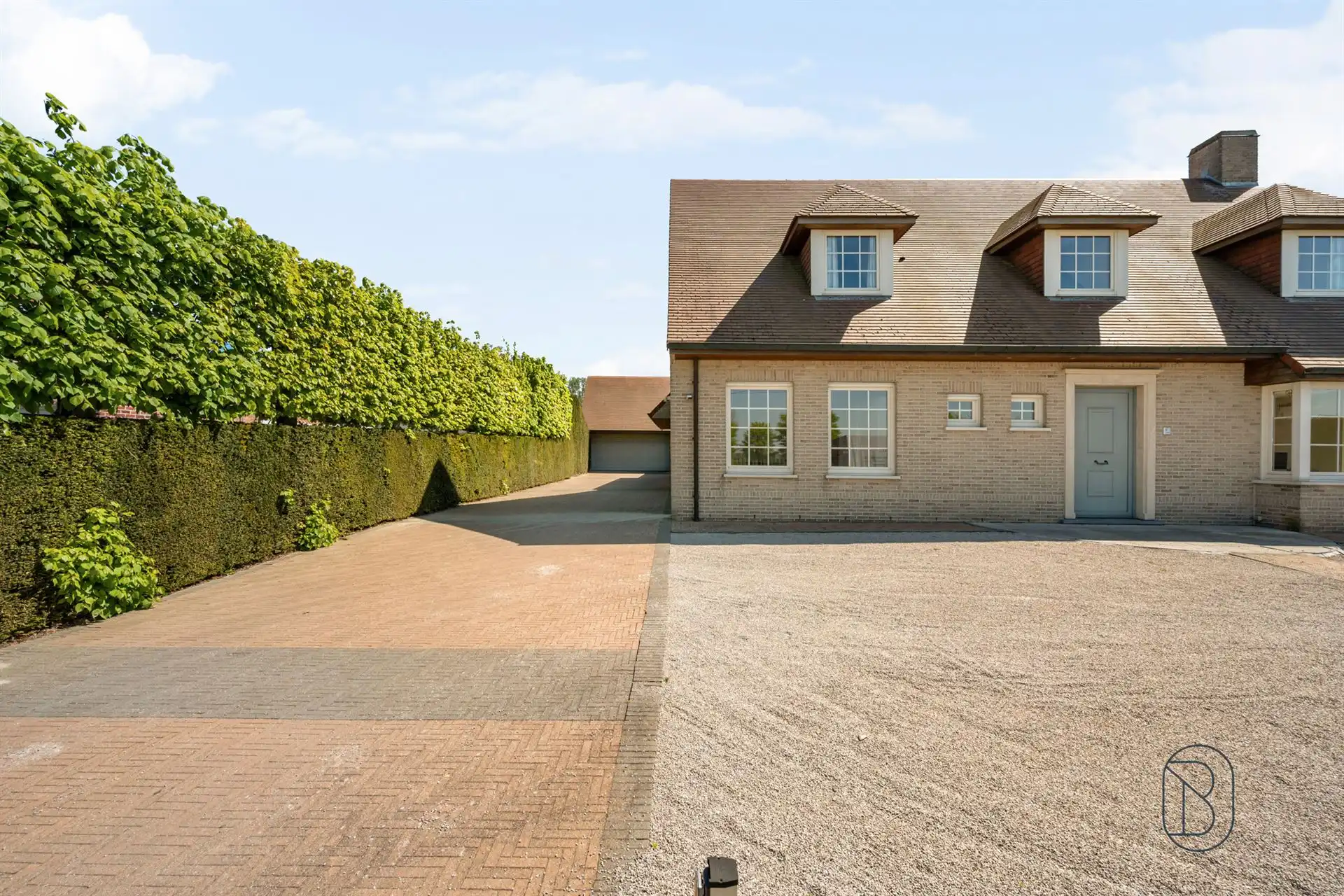 Perfect onderhouden grote villa op 3000m2. foto 8