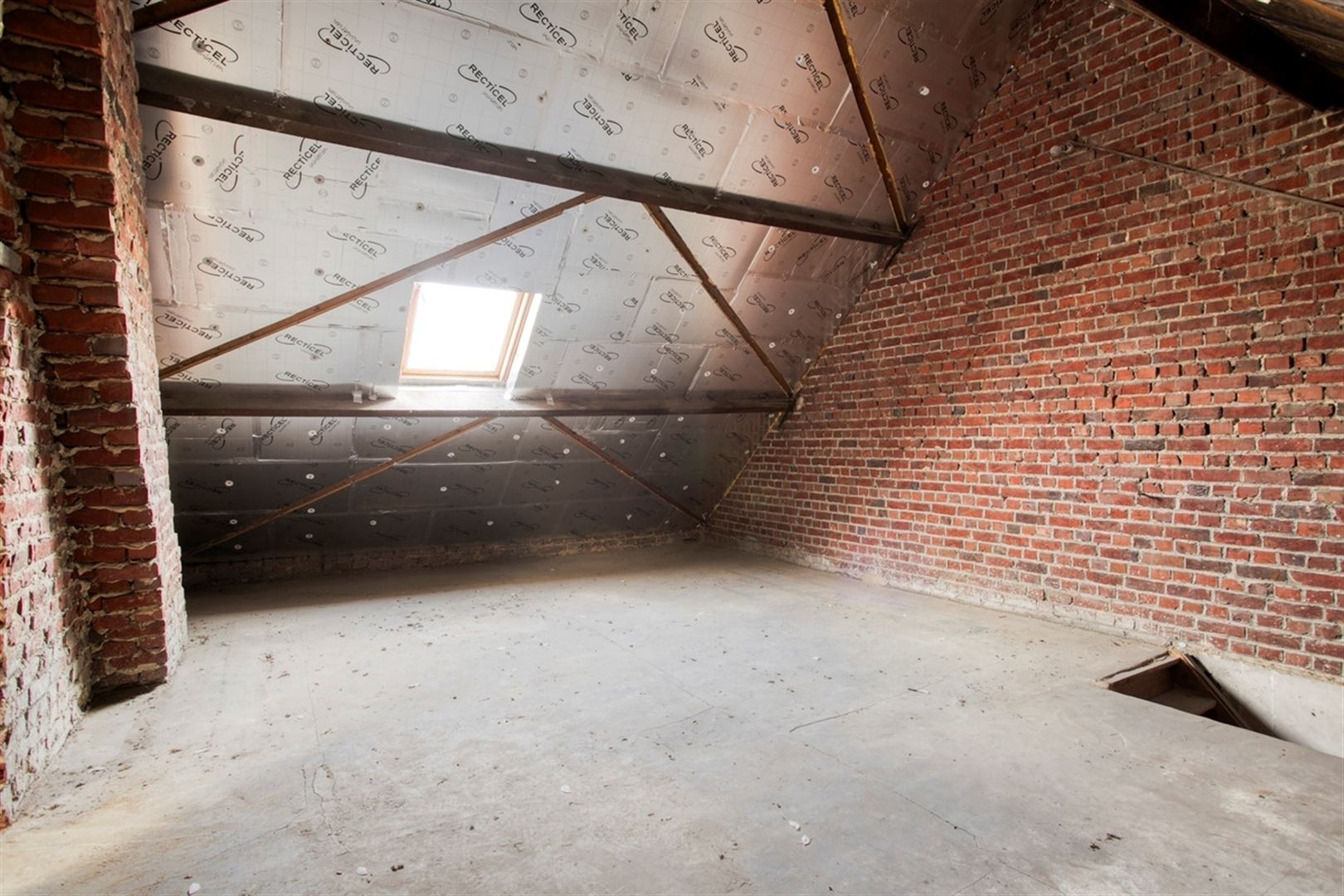 Te renoveren woning centurm Anzegem foto 24