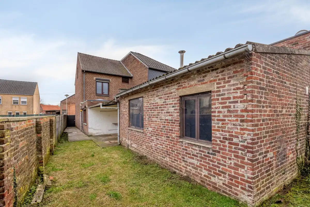 Ruime, op te frissen gezinswoning met 4 slaapkamers en knusse tuin in het gezellige Vlijtingen, Riemst foto 34