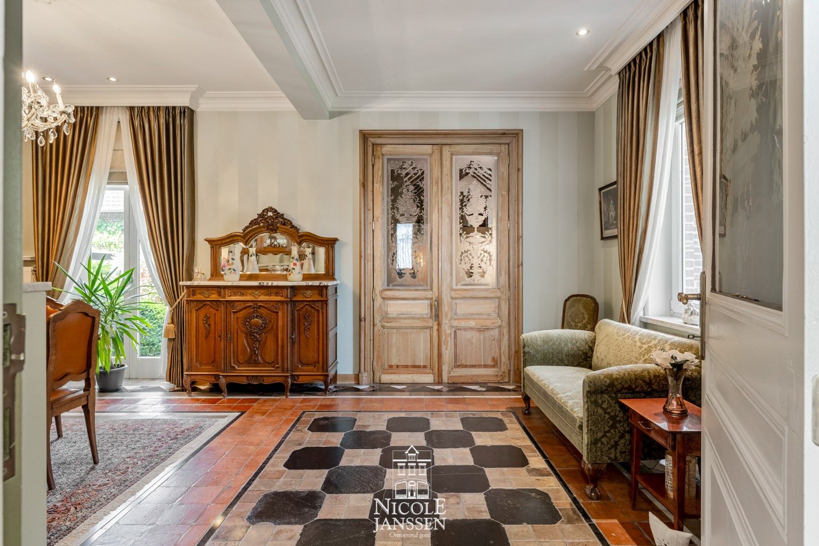 Gerenoveerde vierkantshoeve foto 12