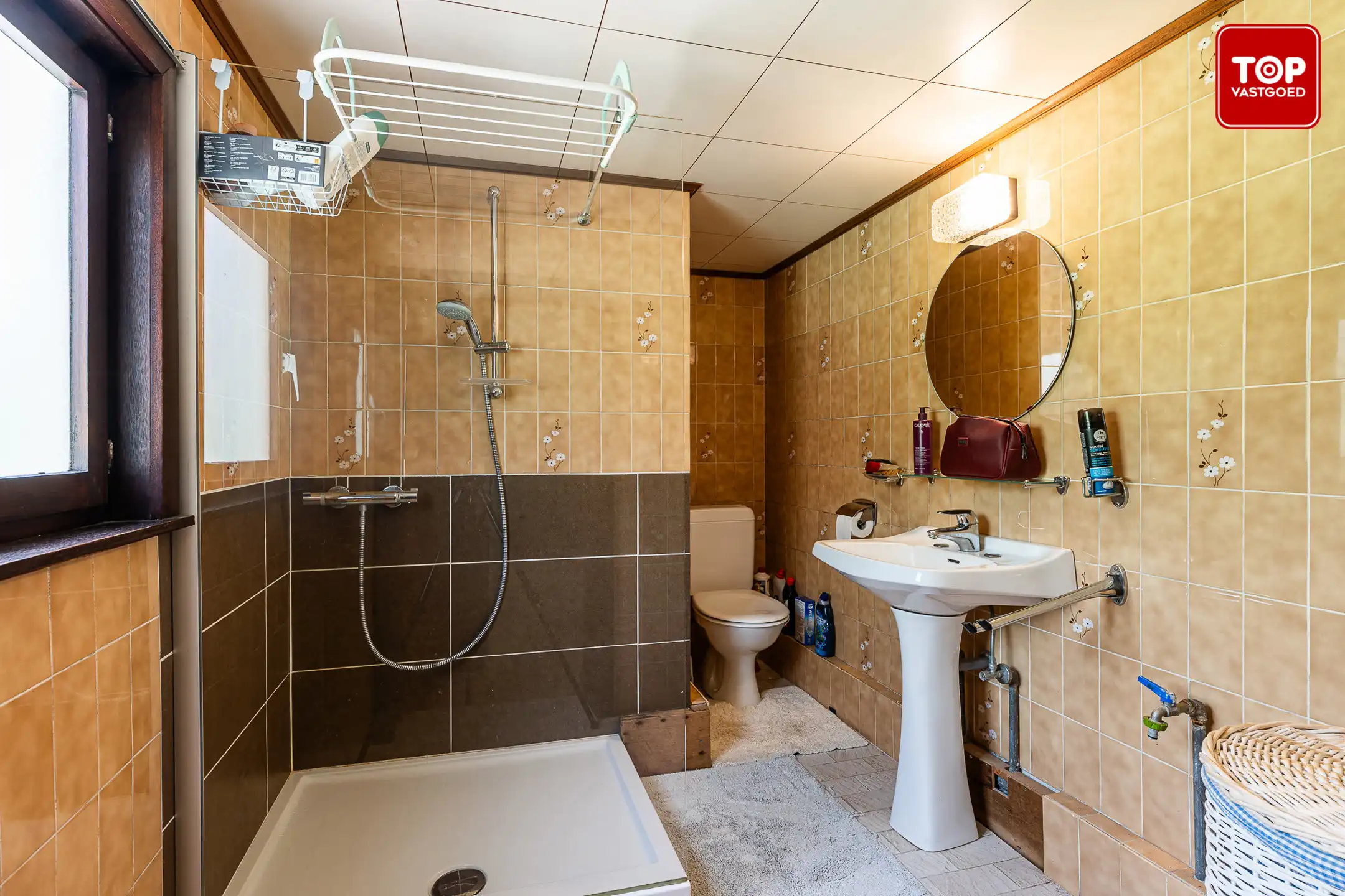 Uitzonderlijk gelegen perceel met totaal te renoveren of herop te bouwen woning.  foto 11