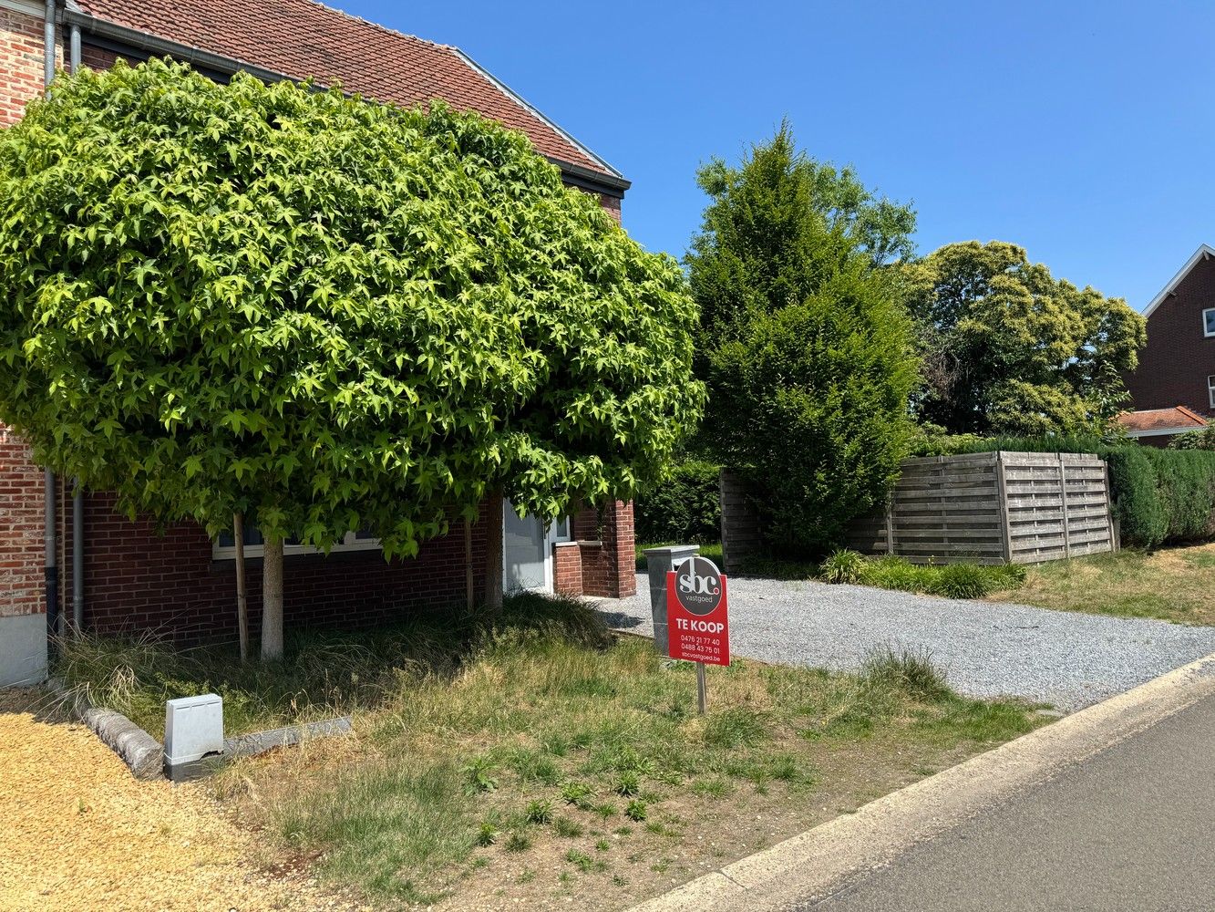 Zeer goed gelegen, instapklaar woonhuis met 3 of 4 slaapkamers en tuin foto 2