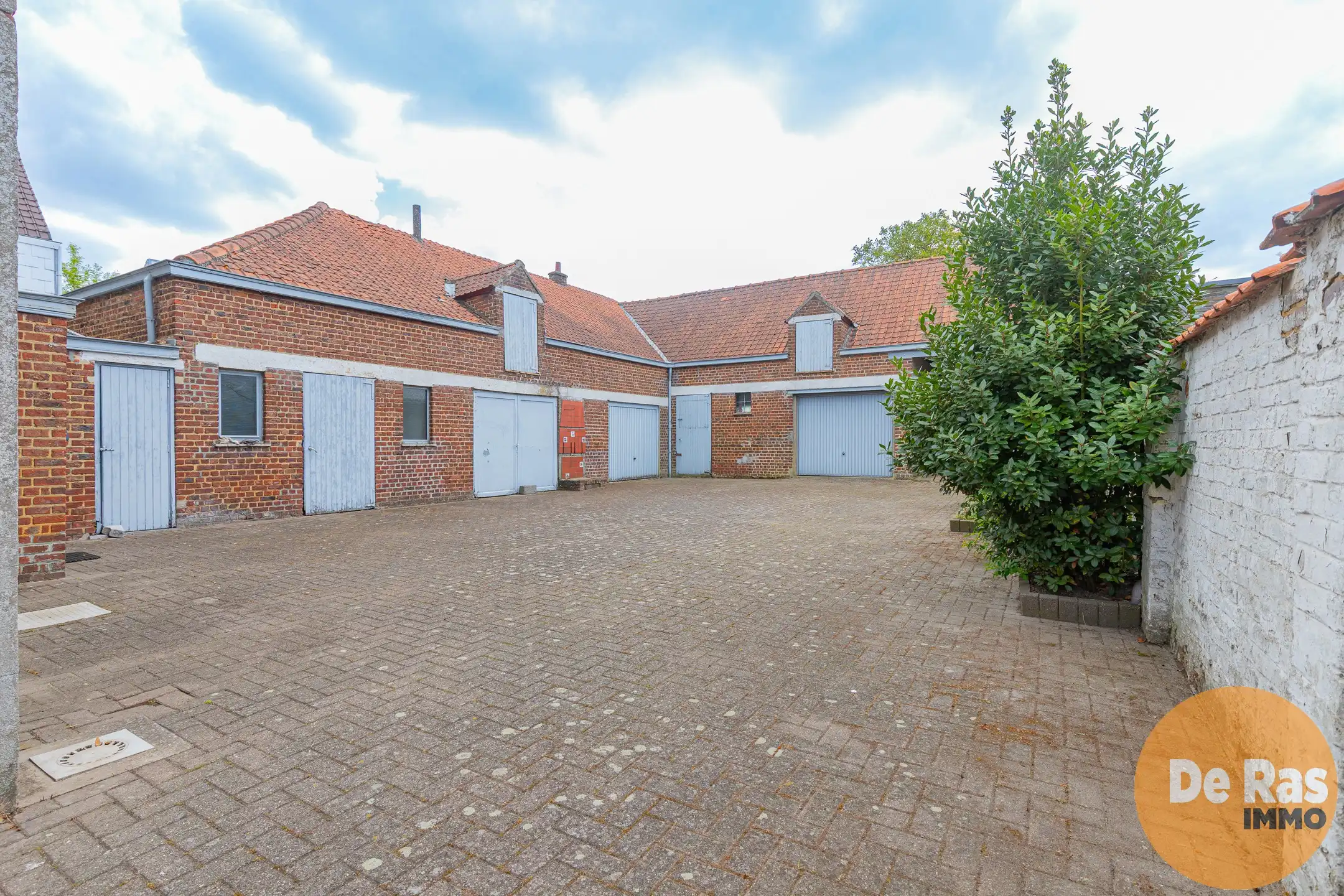 BURST - Te renoveren woning met tal van mogelijkheden foto 24