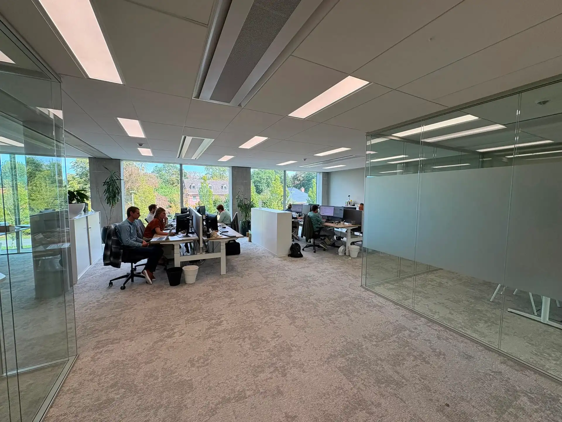 Moderne kantoorruimte 445 m² op toplocatie E17 in Lokeren foto 17