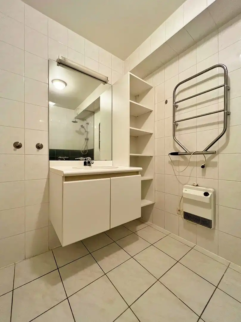 Gelijkvloers appartement met koertje in het centrum van Ieper foto 10
