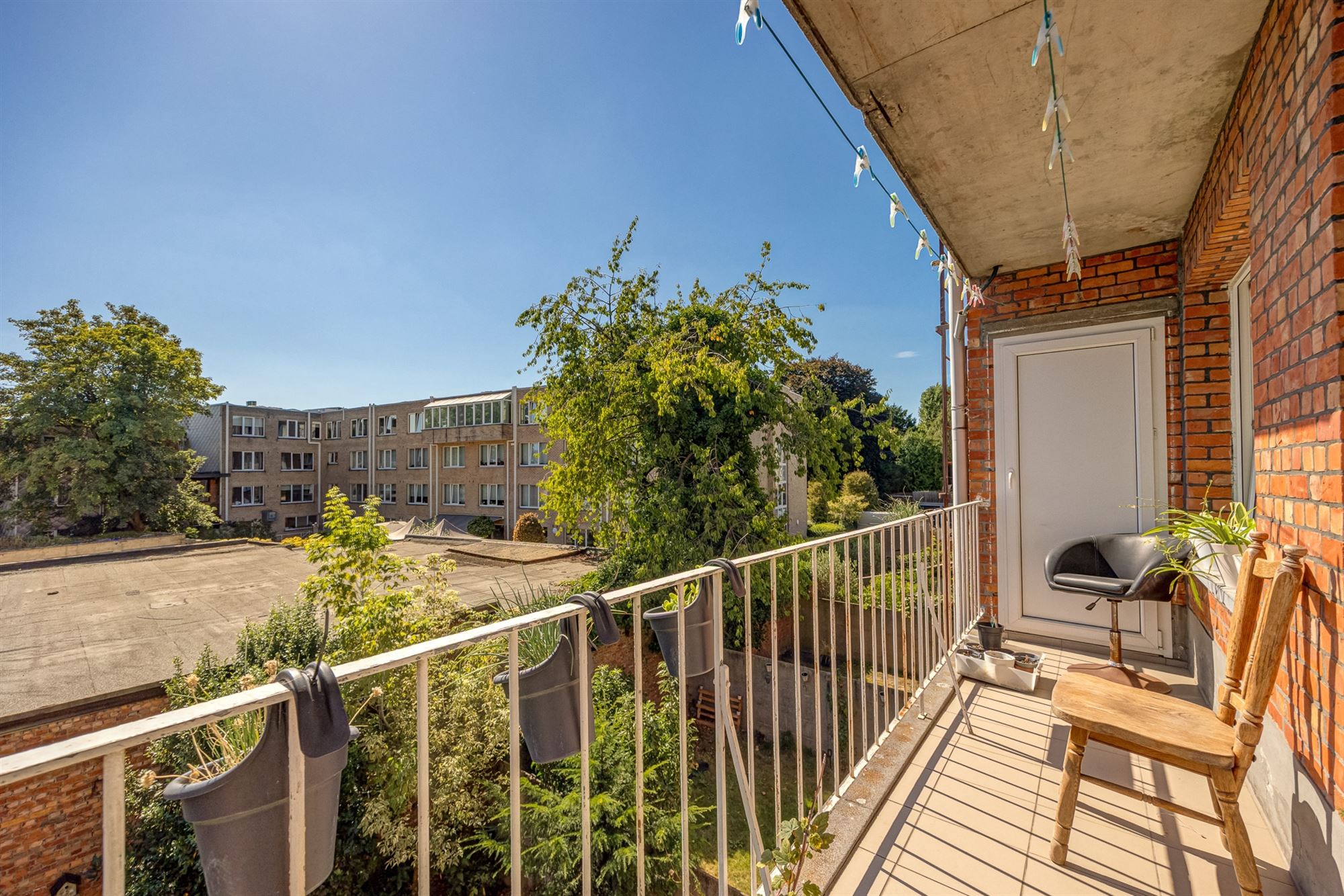 Instapklaar appartement met  zudgericht terras foto 12