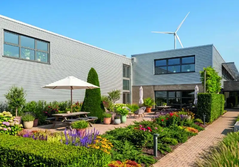 TE KOOP: Bedrijfssite met magazijnen, kantoren en buitenopslag in Tessenderlo-Ham foto 7