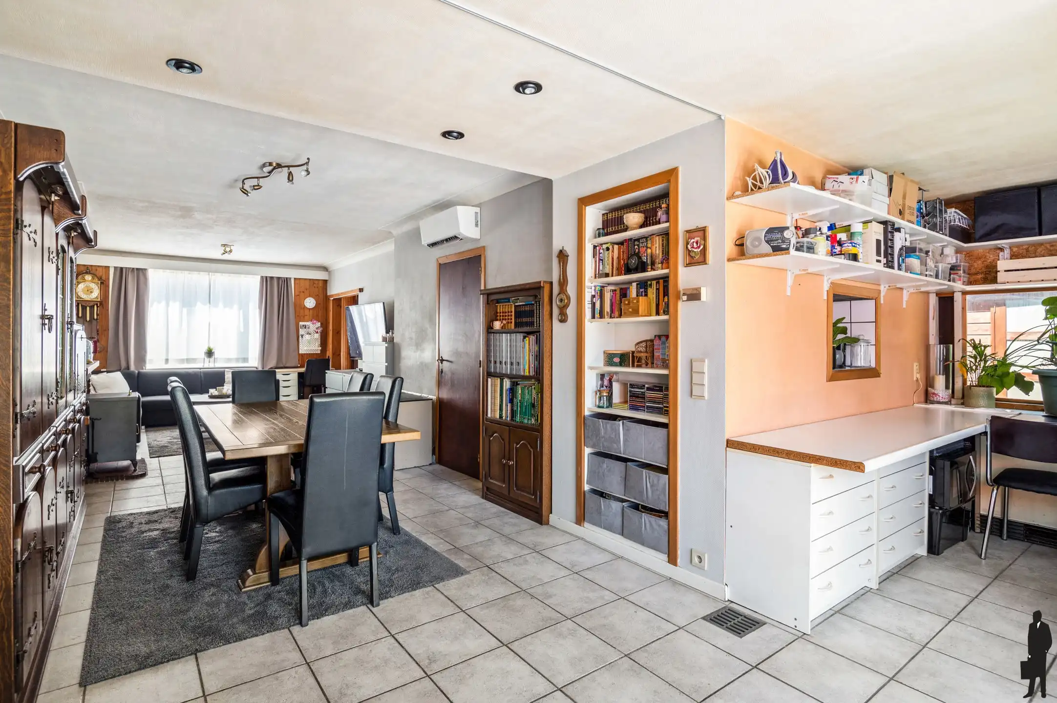 Te renoveren HOB in het centrum van Hove foto 17