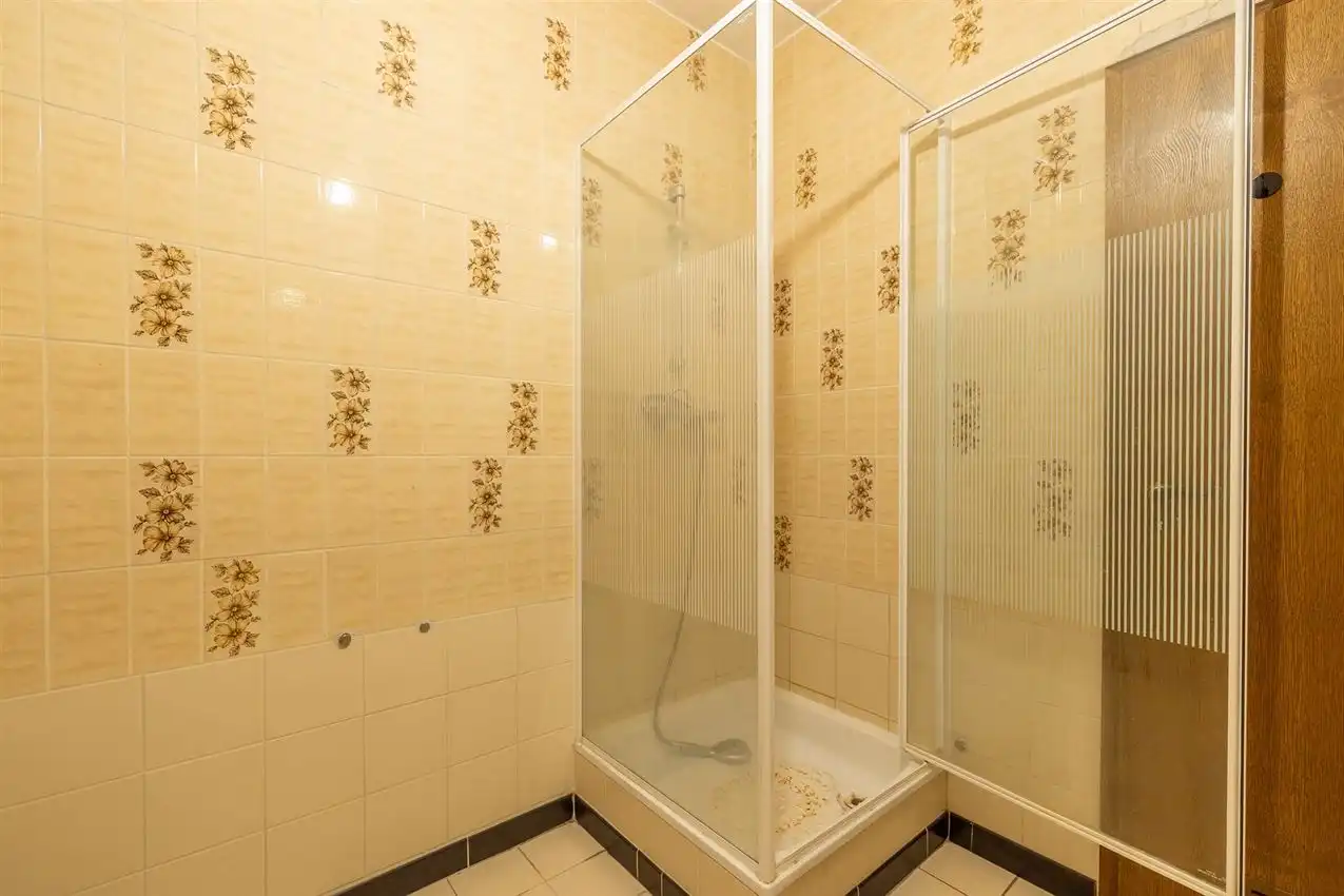 Gelijkvloers appartement met 2 slk  foto 13