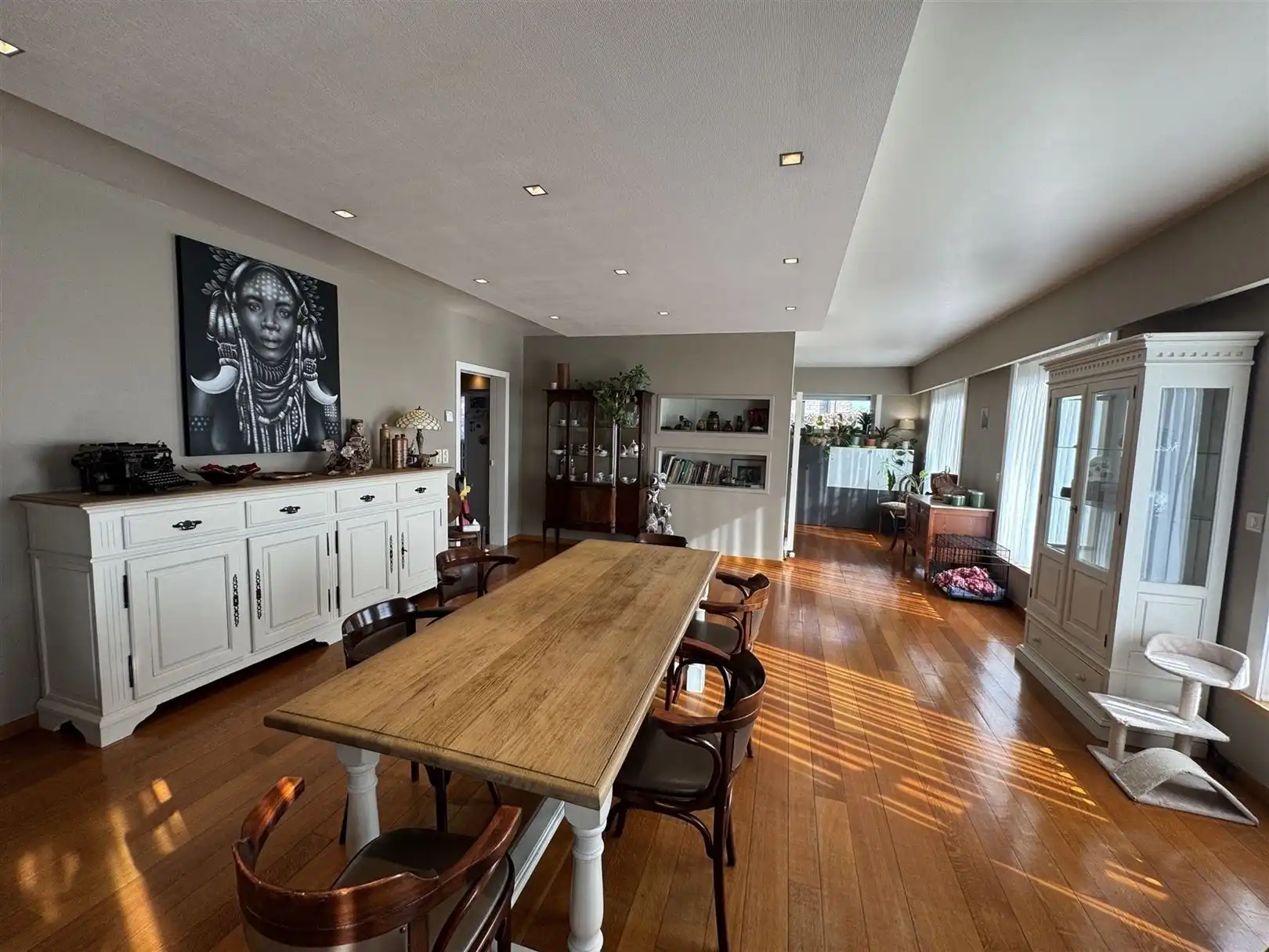 Woning met kantoren en magazijn van 1500m² foto 4