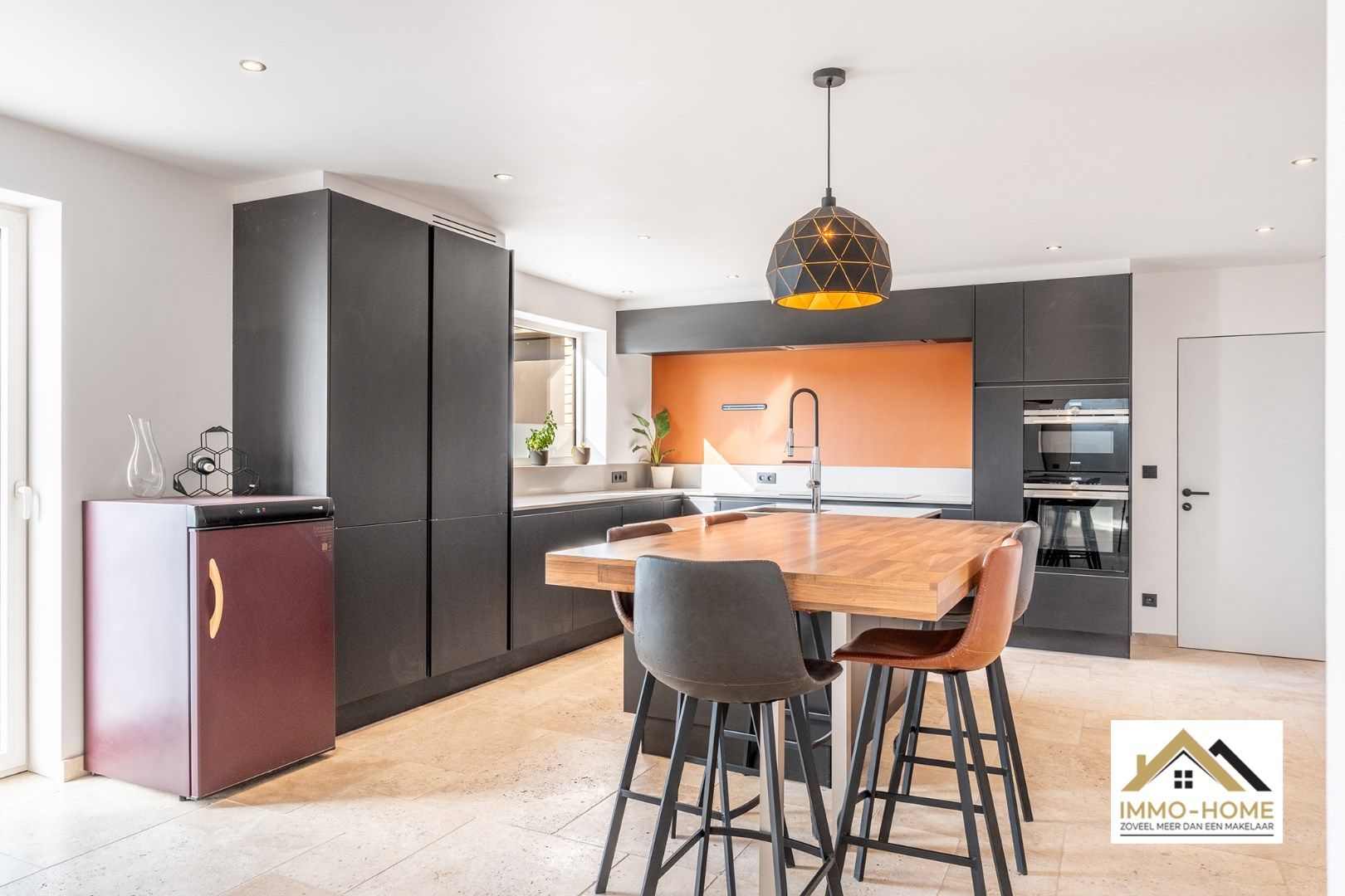 Recent gerenoveerde woning met magazijn en atelier-ruimte  foto 4