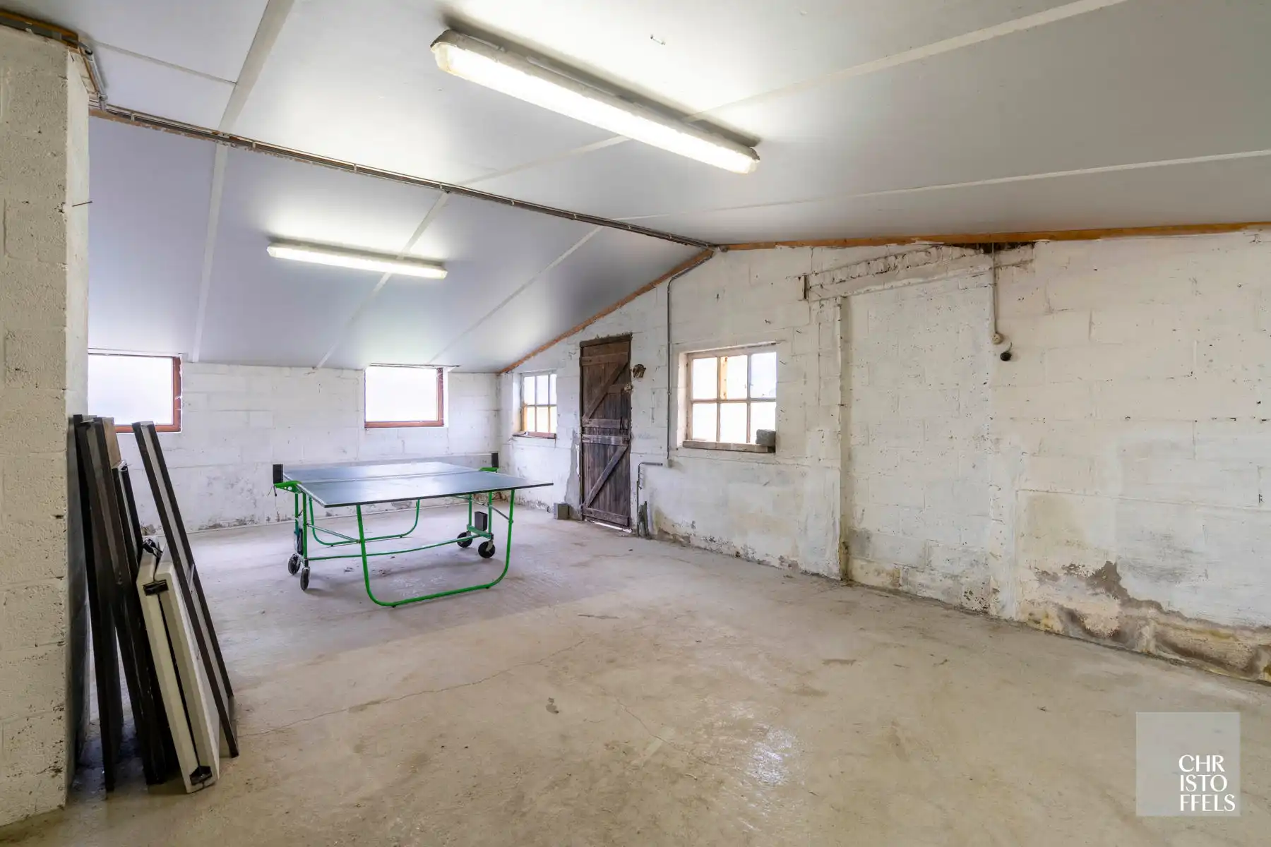 Instapklare woning (279m²) in groene omgeving te Kesselt-Lanaken! foto 27