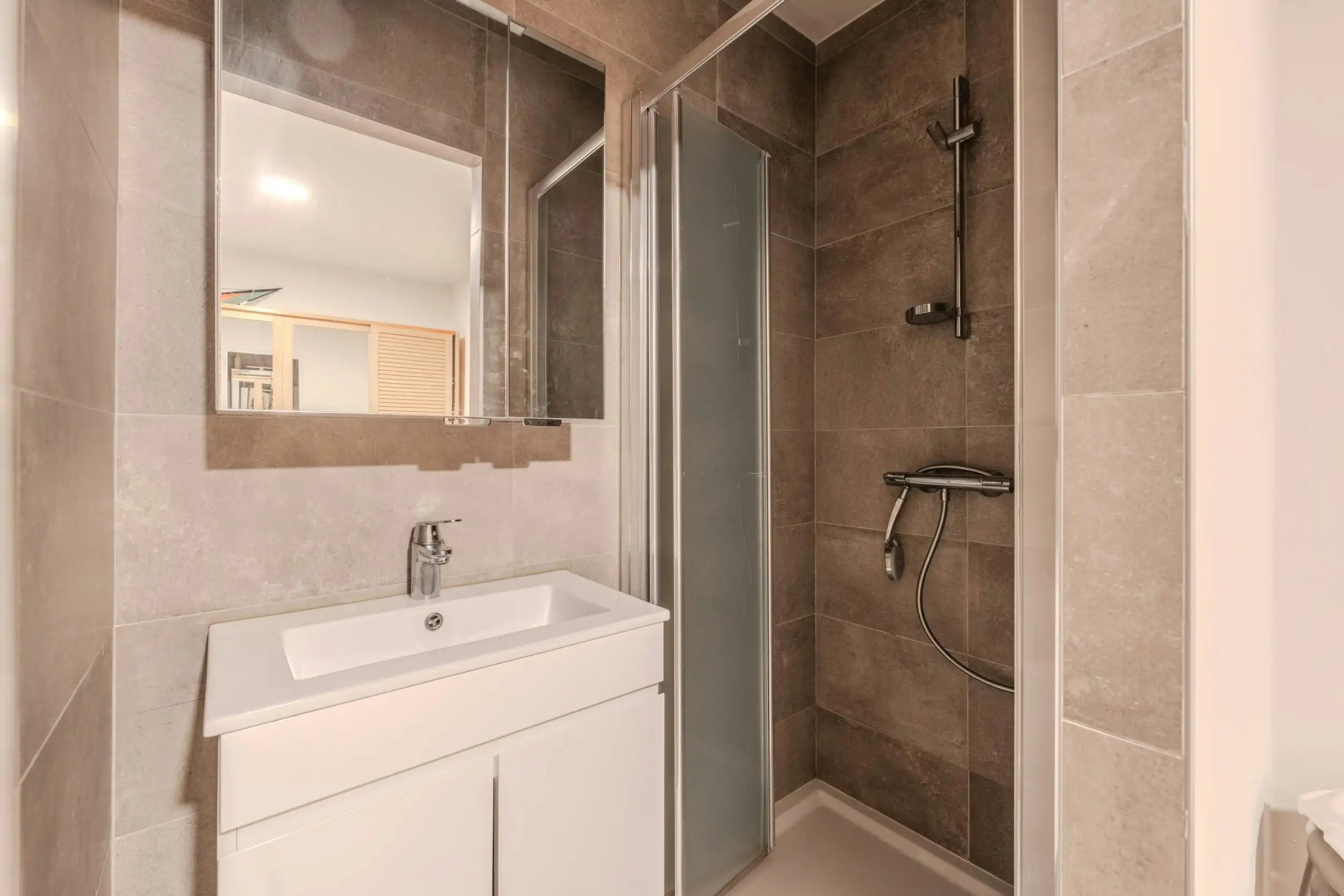 Gerenoveerd appartement op toplocatie te Middelkerke! foto 10