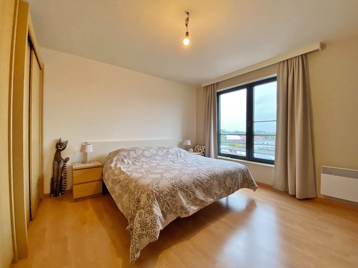 Lichtrijk appartement met zonnig terras en garage foto 9