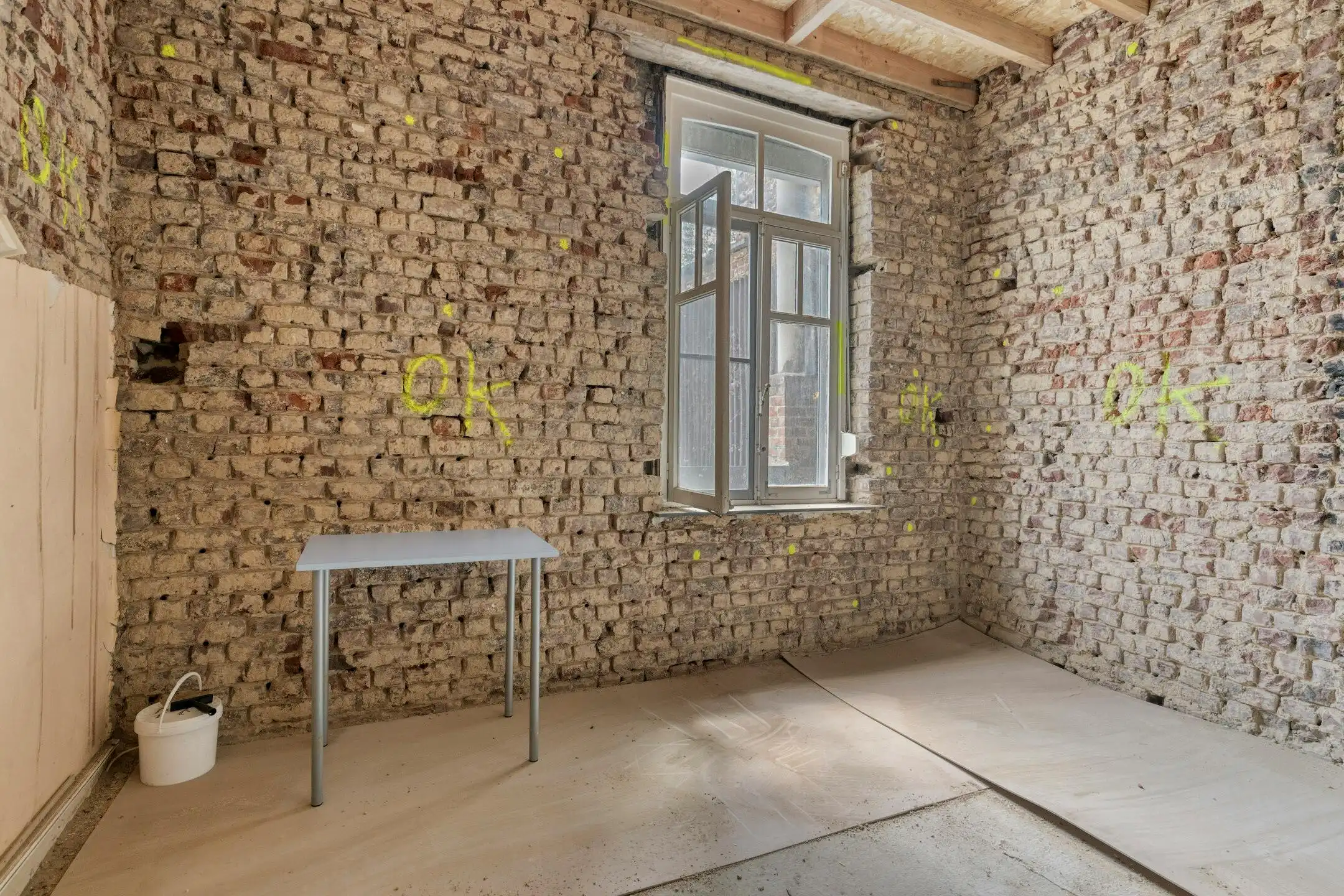 Te renoveren burgerhuis met charmante elementen en stadstuin foto 18