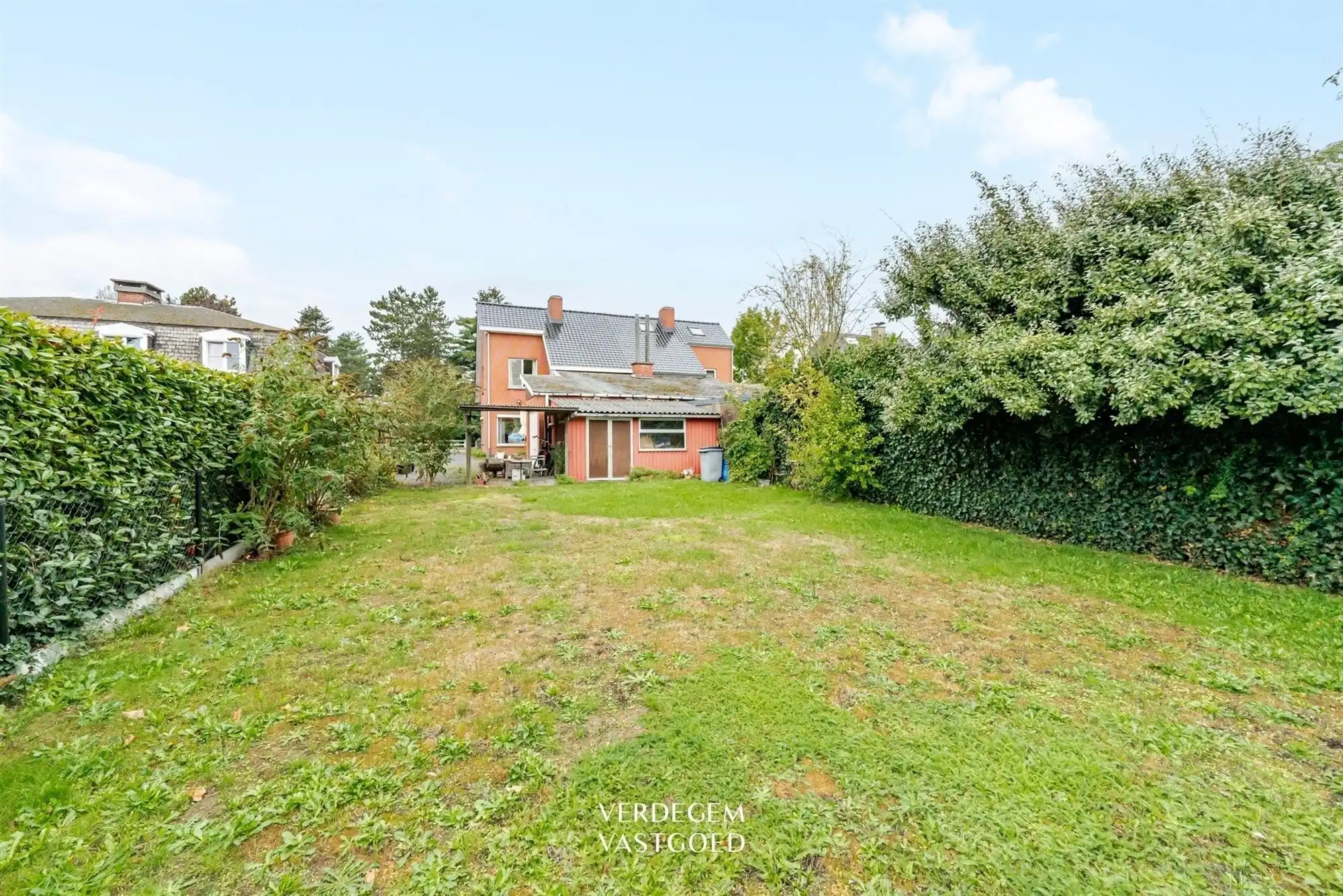 Charmante woning met 3 slaapkamers, garage en diepe tuin 1.010m² met open zicht foto 15