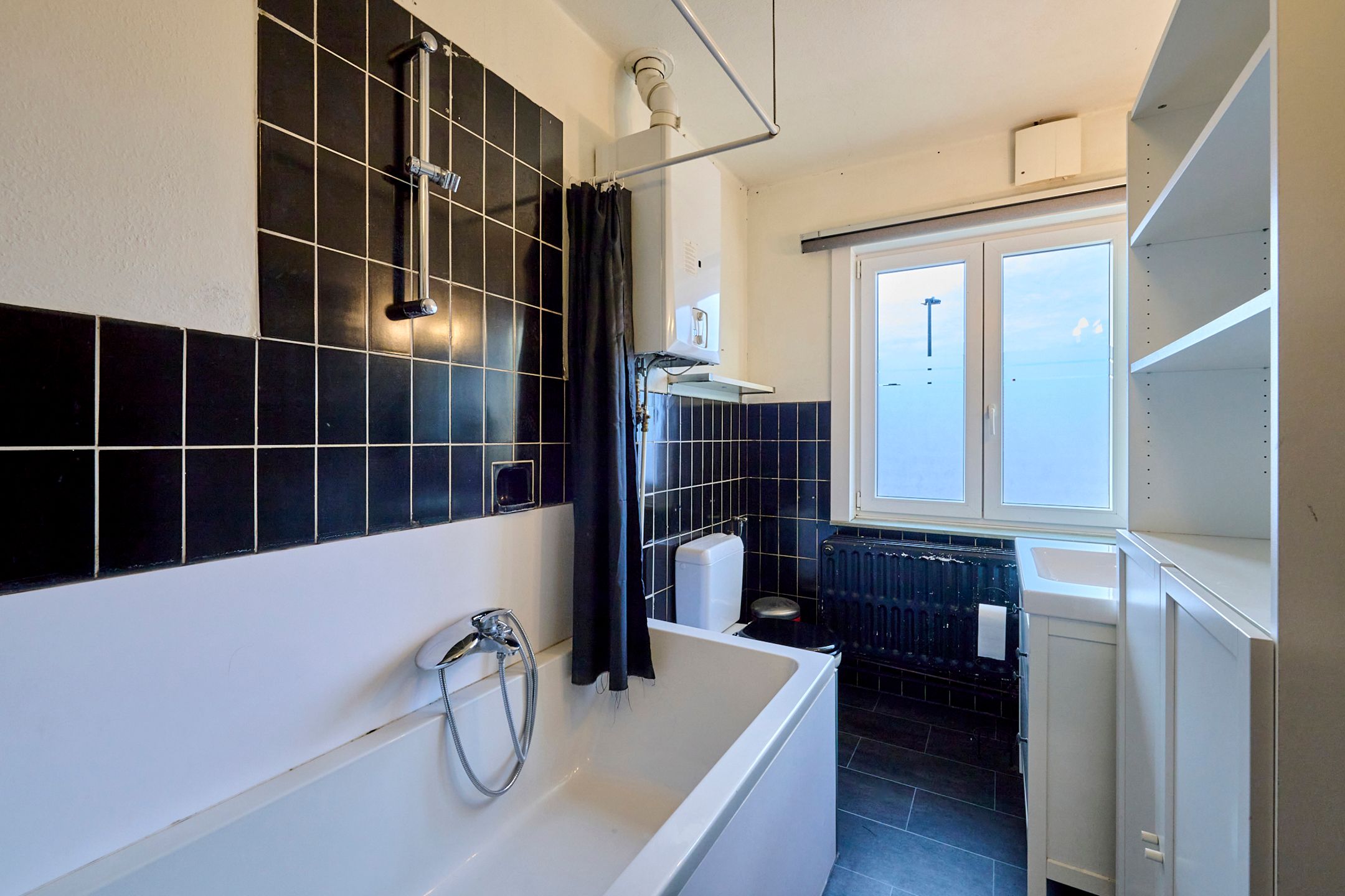 Charmante gezinswoning met inpandige garage en tuin  foto 14