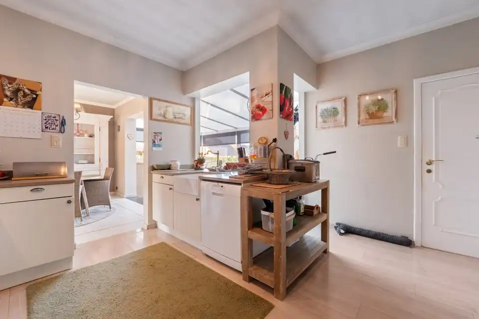 RUIME EN RUSTIG GELEGEN BUNGALOW MET 4 SLKS EN ZWEMBAD OP EEN PRACHTIG PERCEEL VAN 764M² foto 13