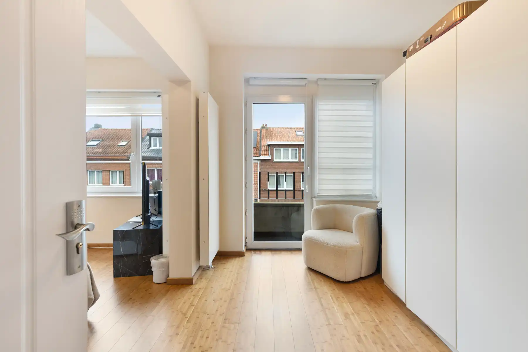 Gerenoveerde woning met 5 slaapkamers en tuin foto 13