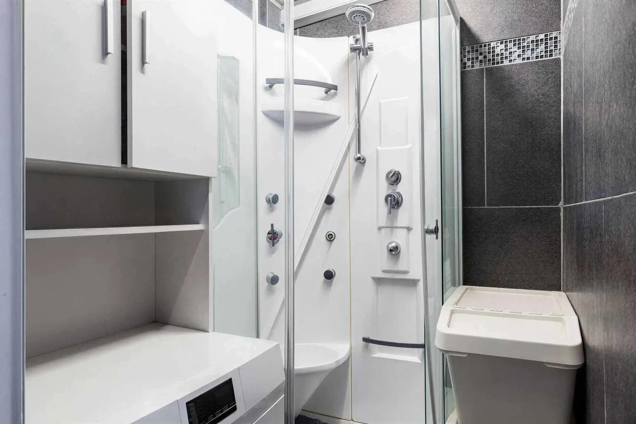 Comfortabele woning met tuin en private parking foto 9