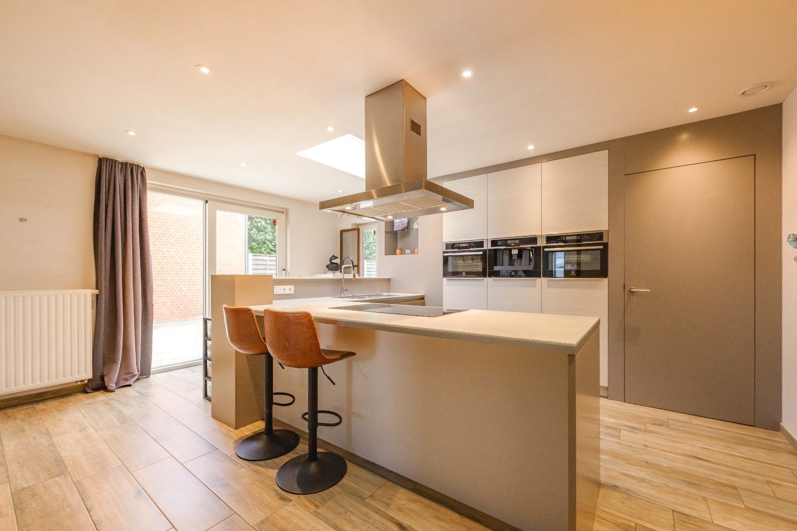 GERENOVEERDE (2015) INSTAPKLARE & ENERGIEZUINIGE WONING OP 685 m²!!!  foto 10